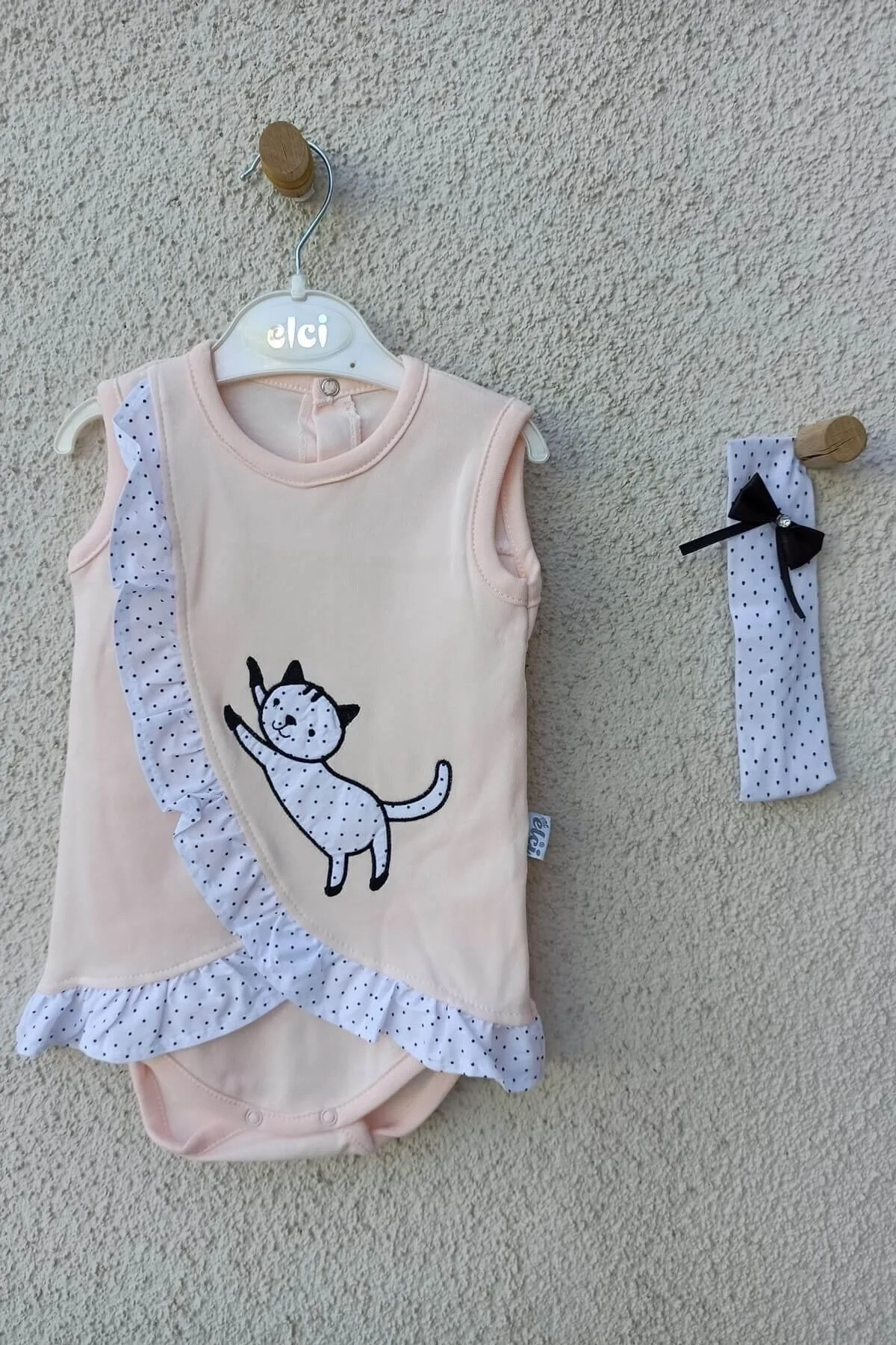 Kedili Fırfırlı Bandanalı Badi