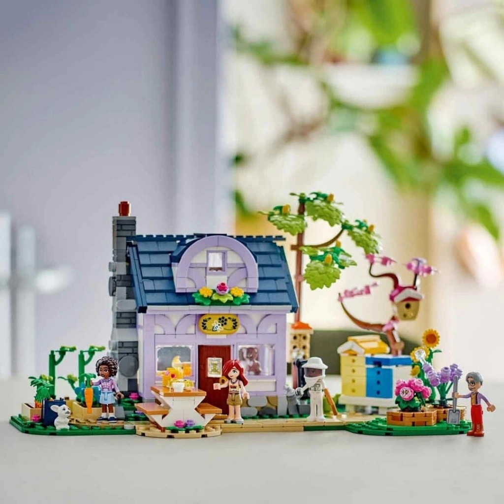 NessiWorld Friends Arıcıların Evi ve Çiçek Bahçesi 42669