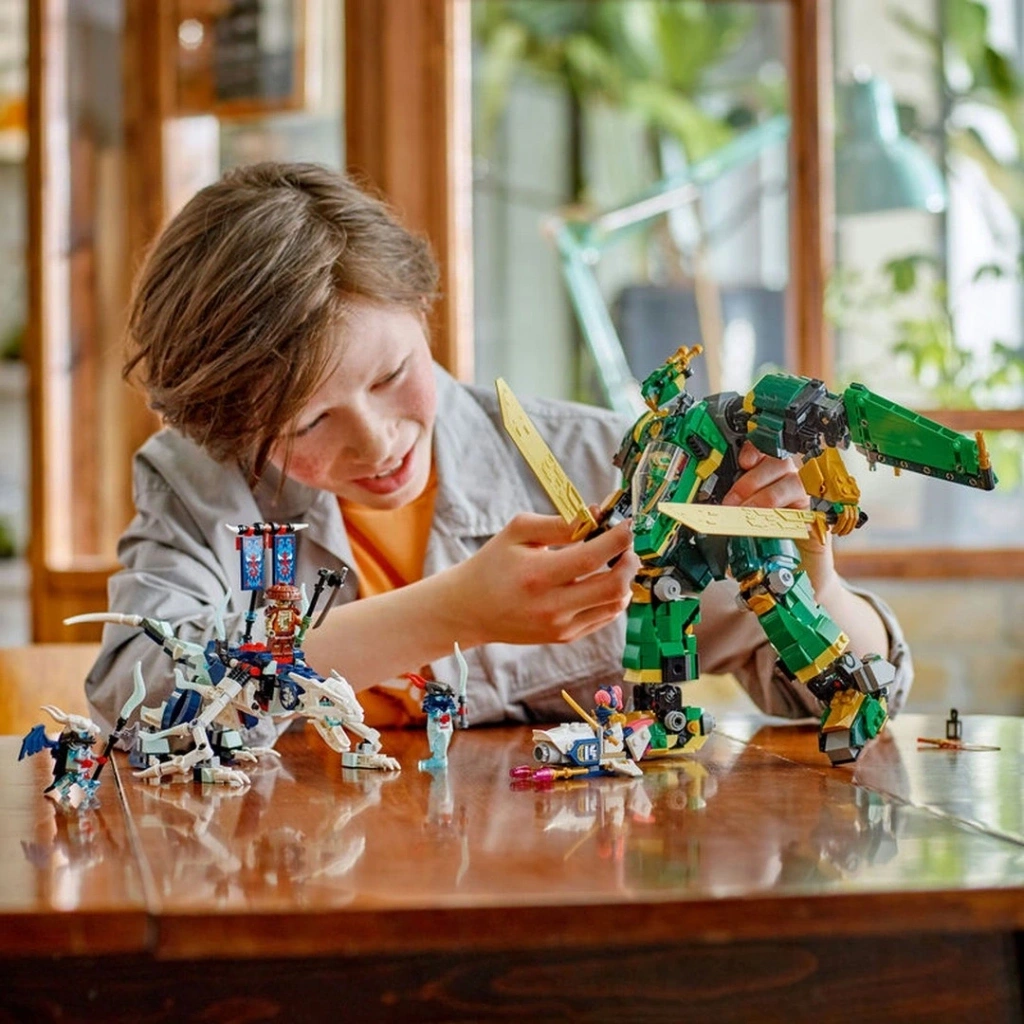 NessiWorld Ninjago Lloydun Jet Robotu 71845