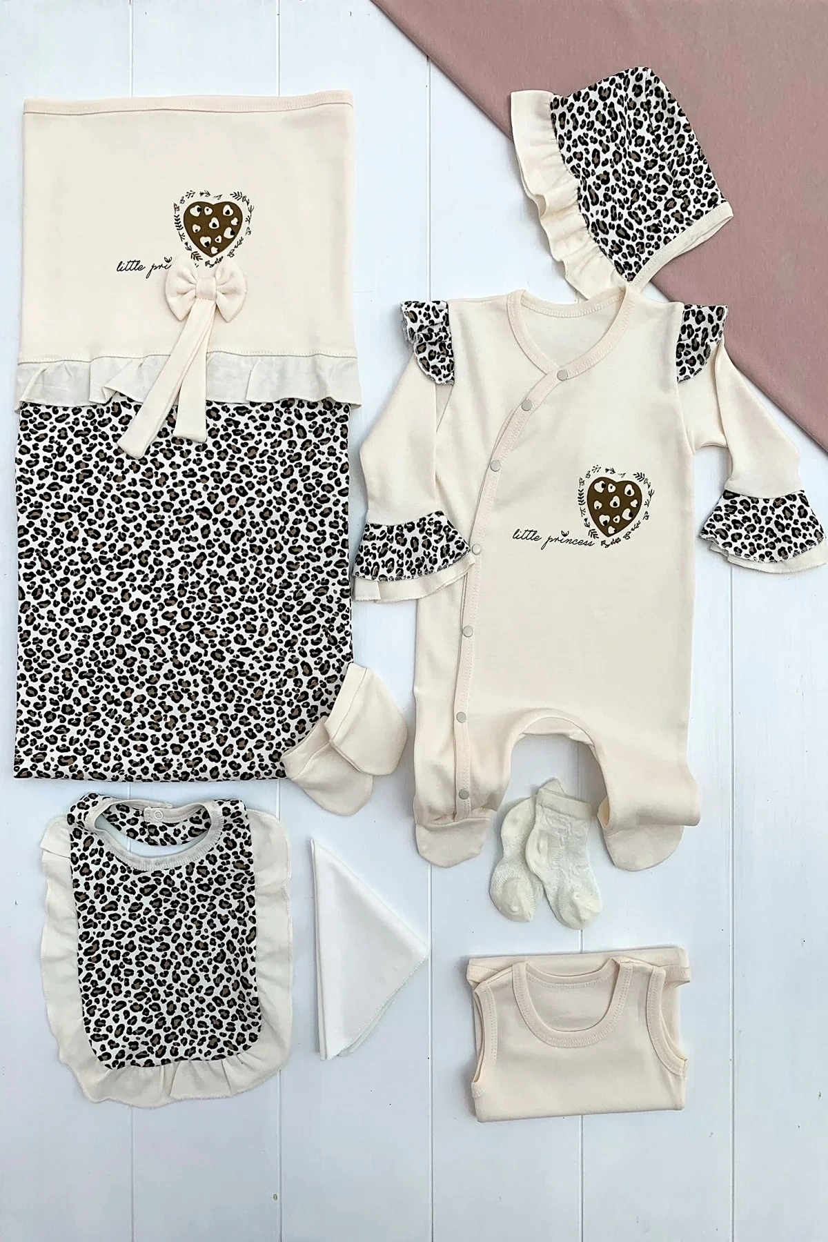 Leopar Desenli 8li Set Yeni Doğan