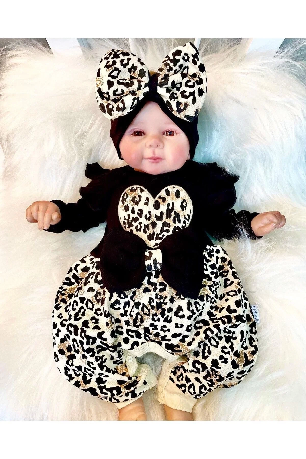 Leopar Desenli Fiyonklu % 100 Pamuk Kız Bebek Tulum