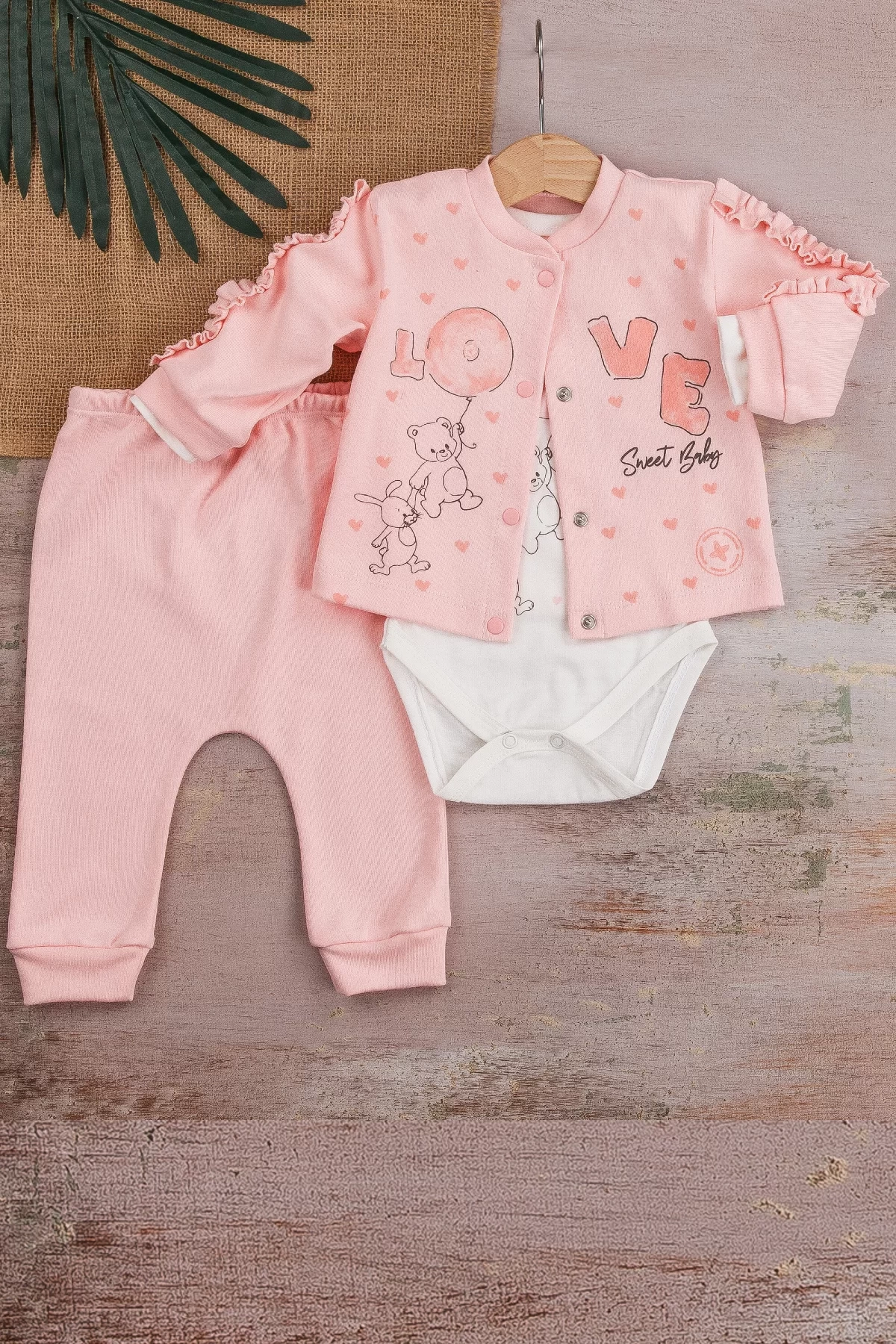Love Tavşan Desenli Kol Detaylı 3lü Hırkalı Kız Bebek Takım