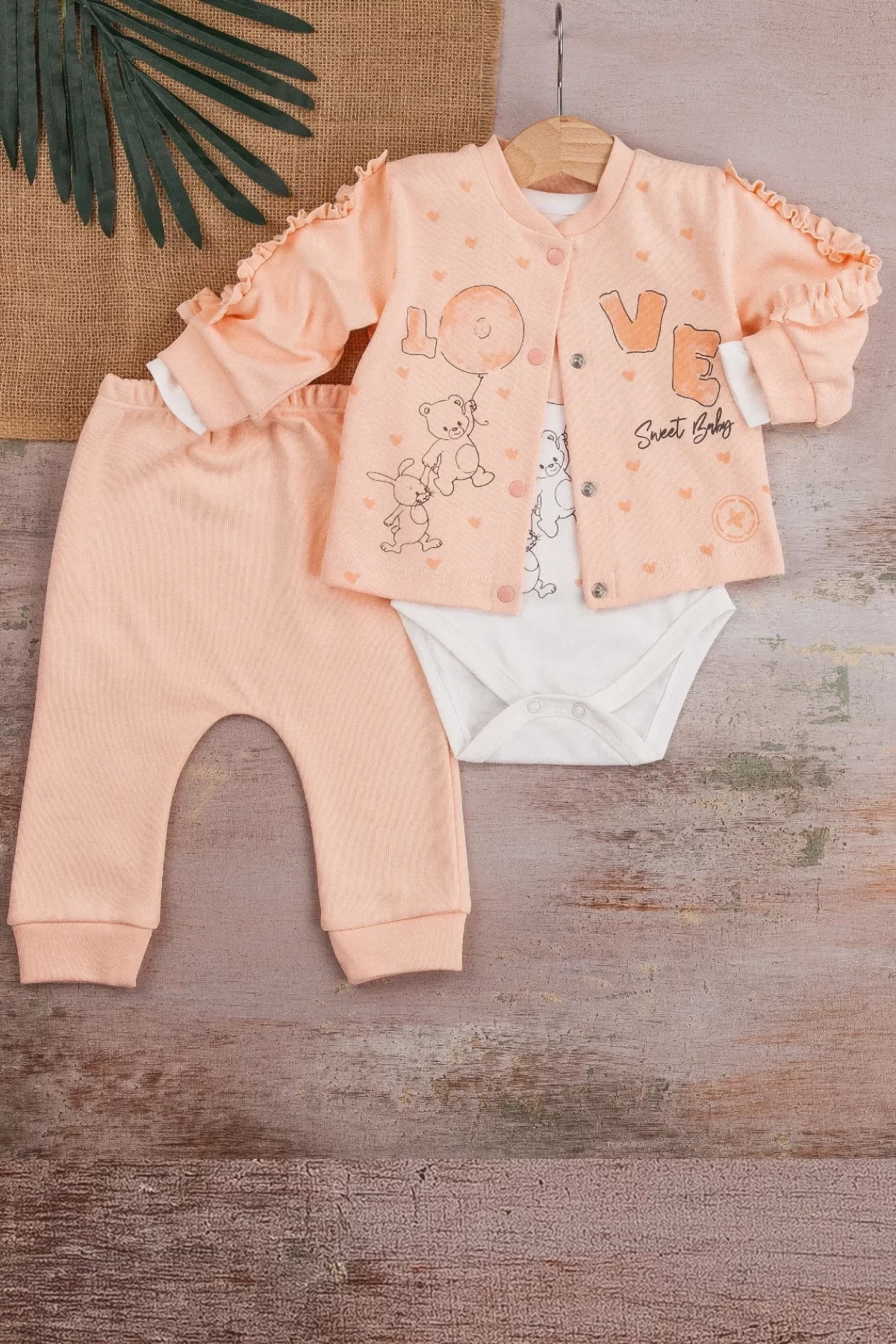 Love Tavşan Desenli Kol Detaylı 3lü Hırkalı Kız Bebek Takım