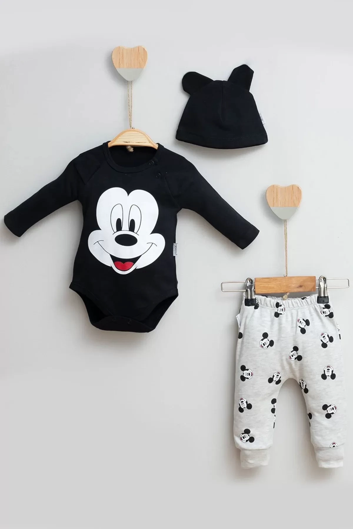Mickey Desenli Şapkalı 3lü Erkek Bebek Takımı
