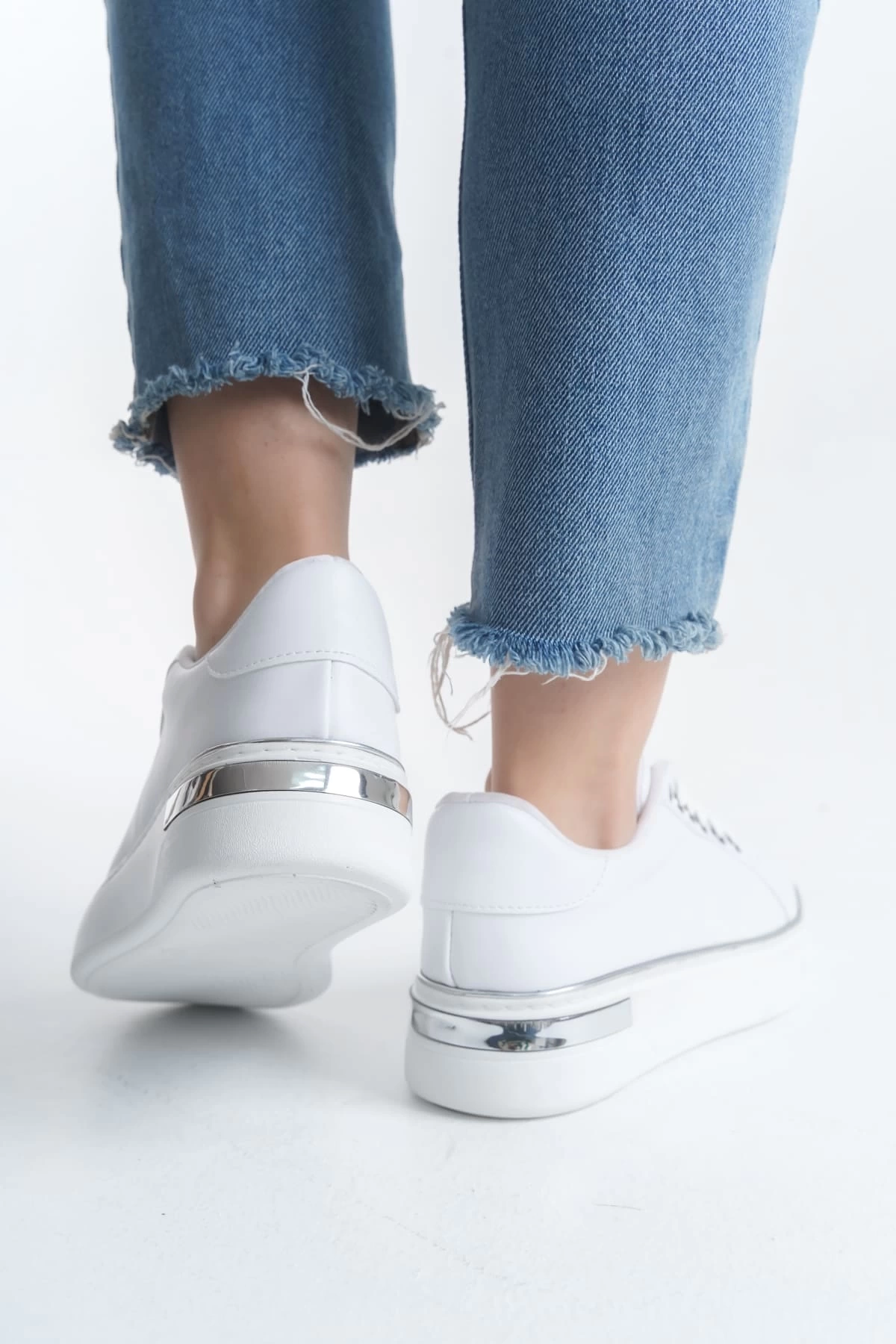 MINA Bağcıklı Ortopedik Taban Kadın Sneaker Spor Ayakkabı  BT - Beyaz/Gümüş