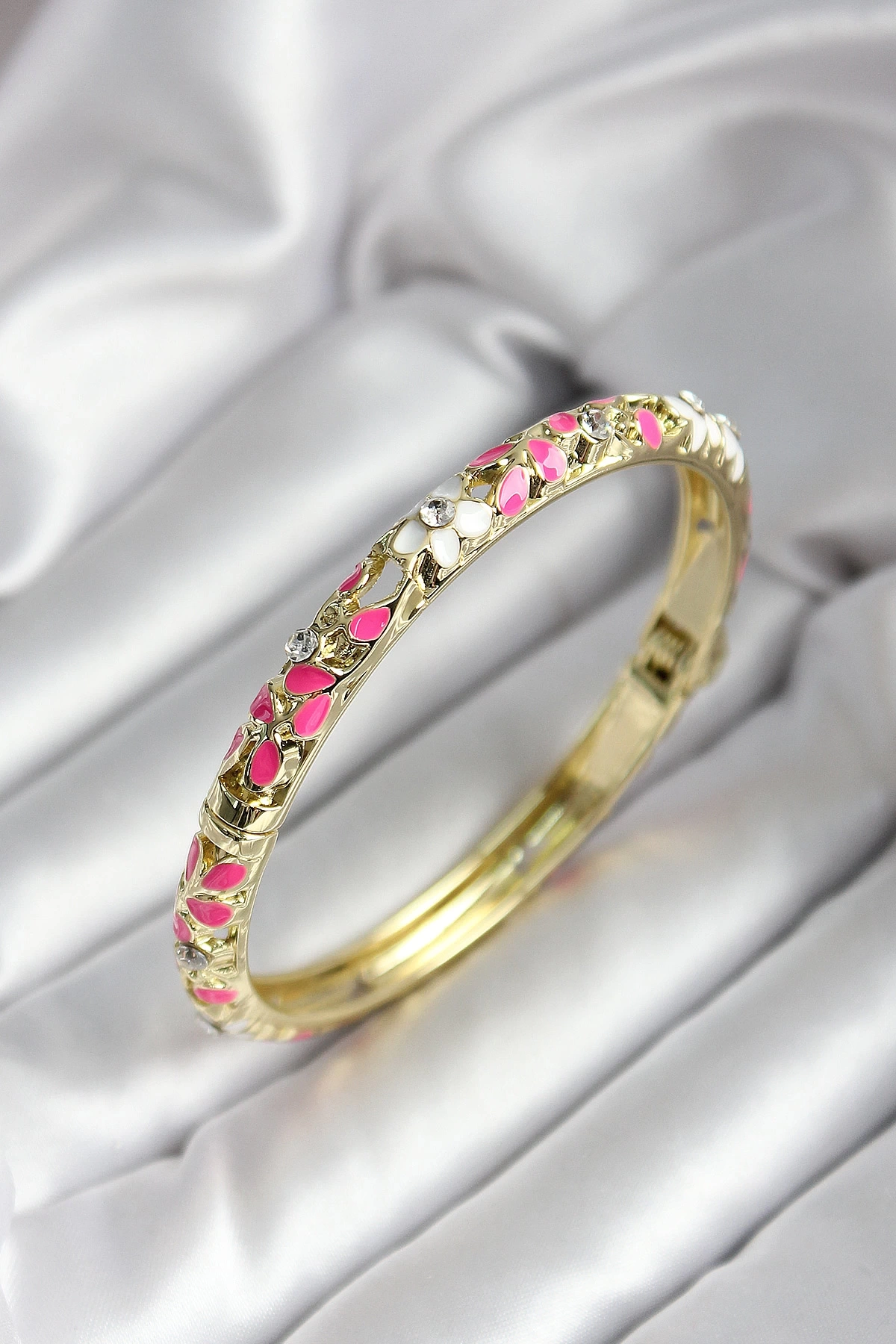 Mineli Pirinç Pembe Çiçek Desenli Gold Renk Kadın Kelepçe