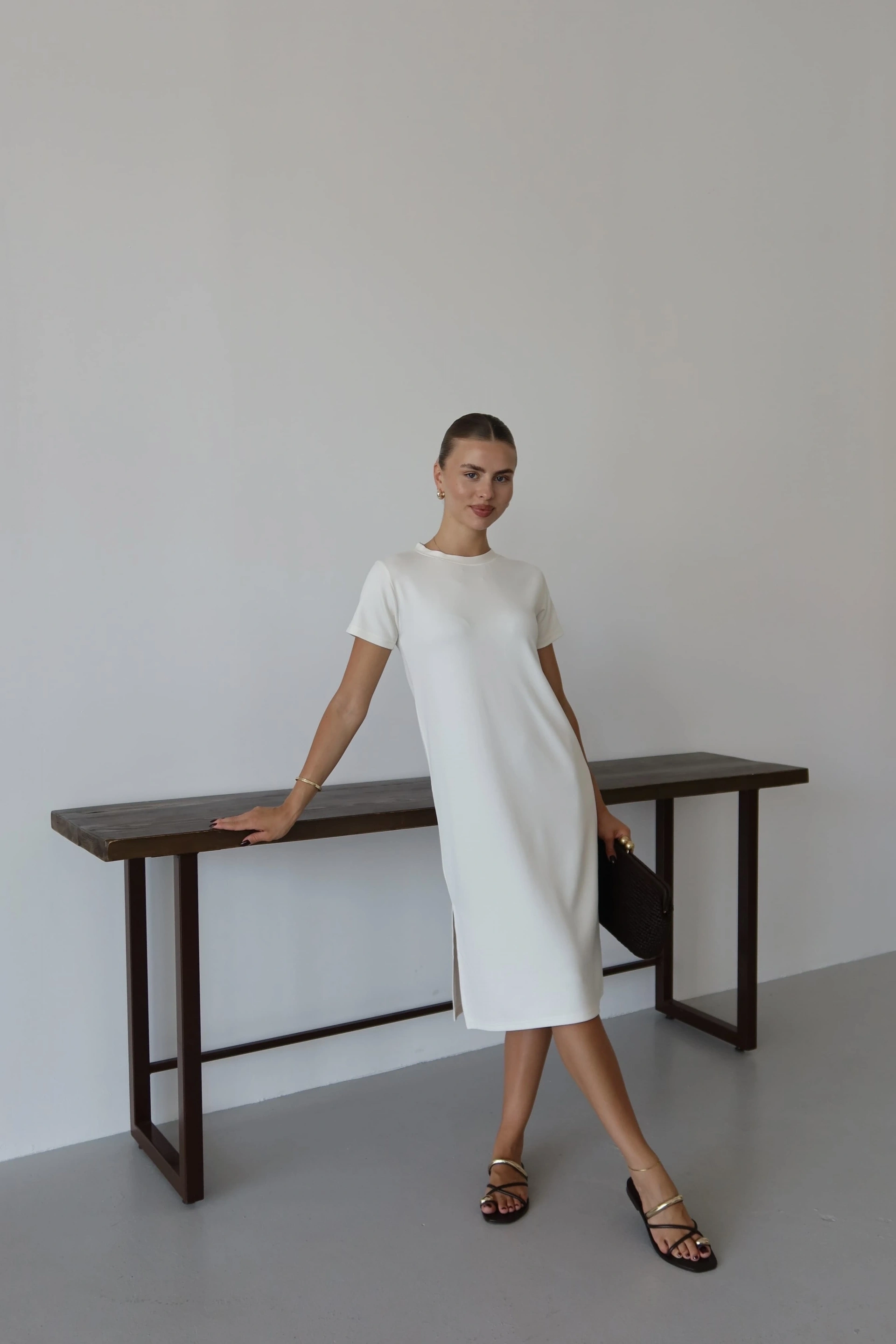 Modal yırtmaçlı elbise beyaz pt