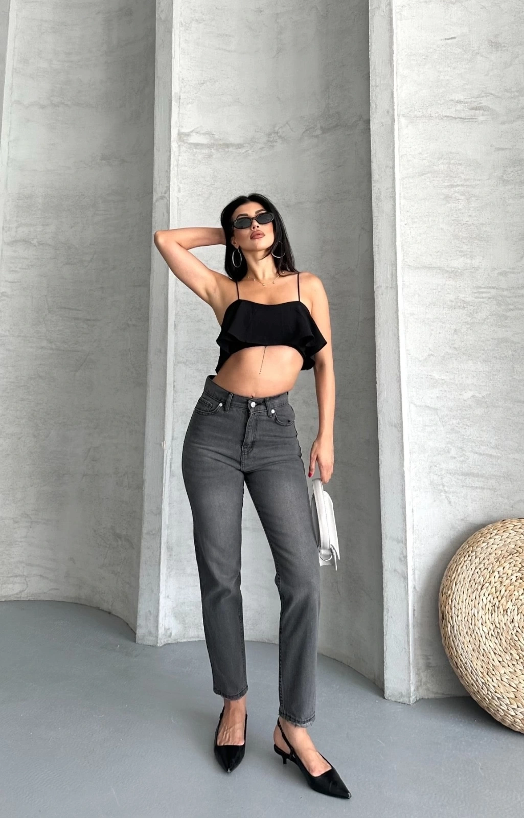 Mom fit enzim taş yıkama jeans pantolon füme