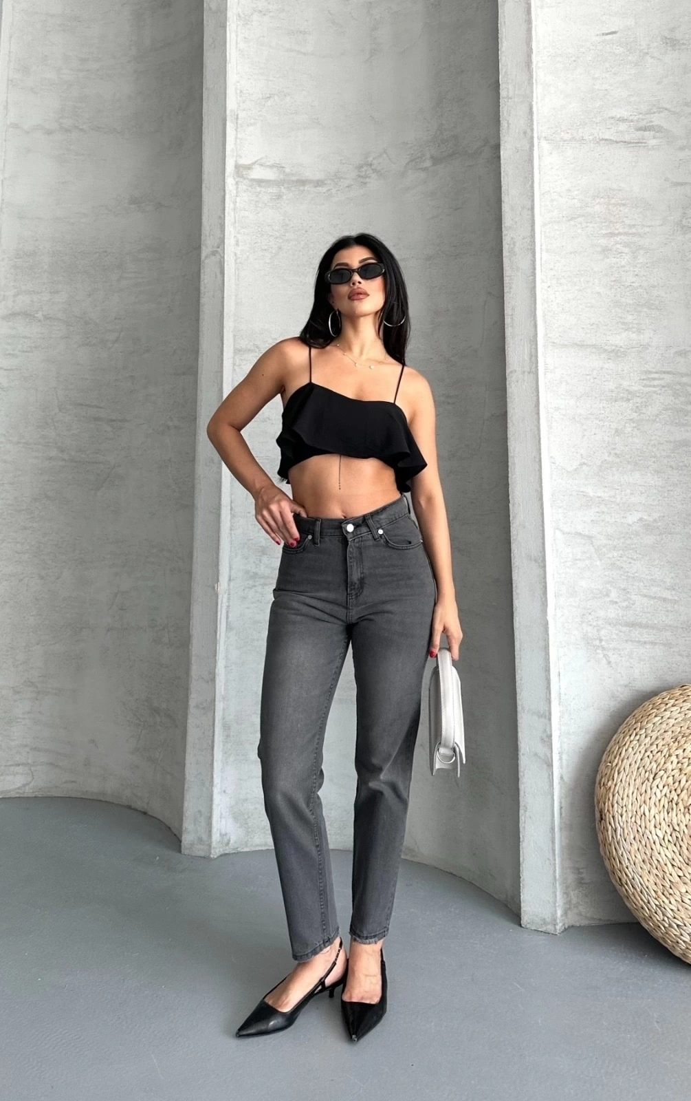 Mom fit enzim taş yıkama jeans pantolon füme