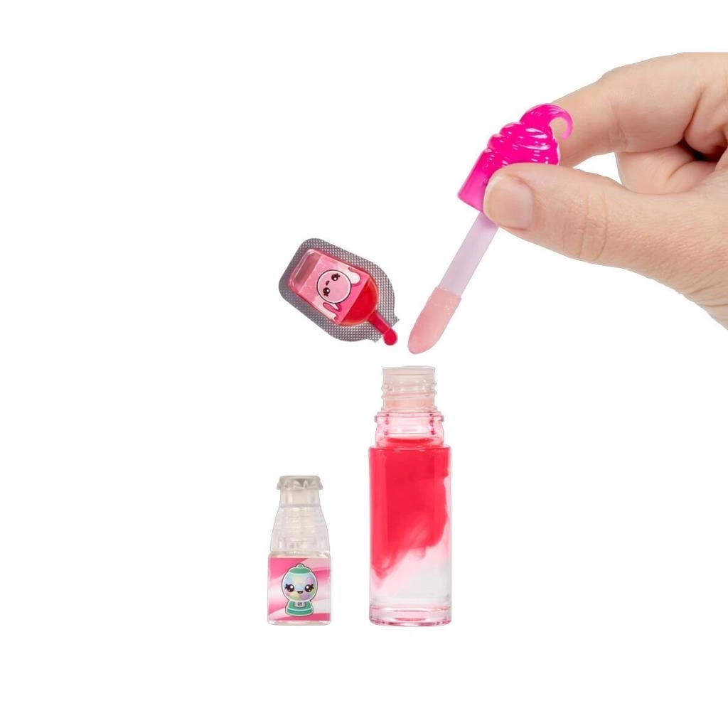 Nessiworld 120711 Yummiland Bianca Bubblegum Bebeği ve Dudak Parlatıcısı