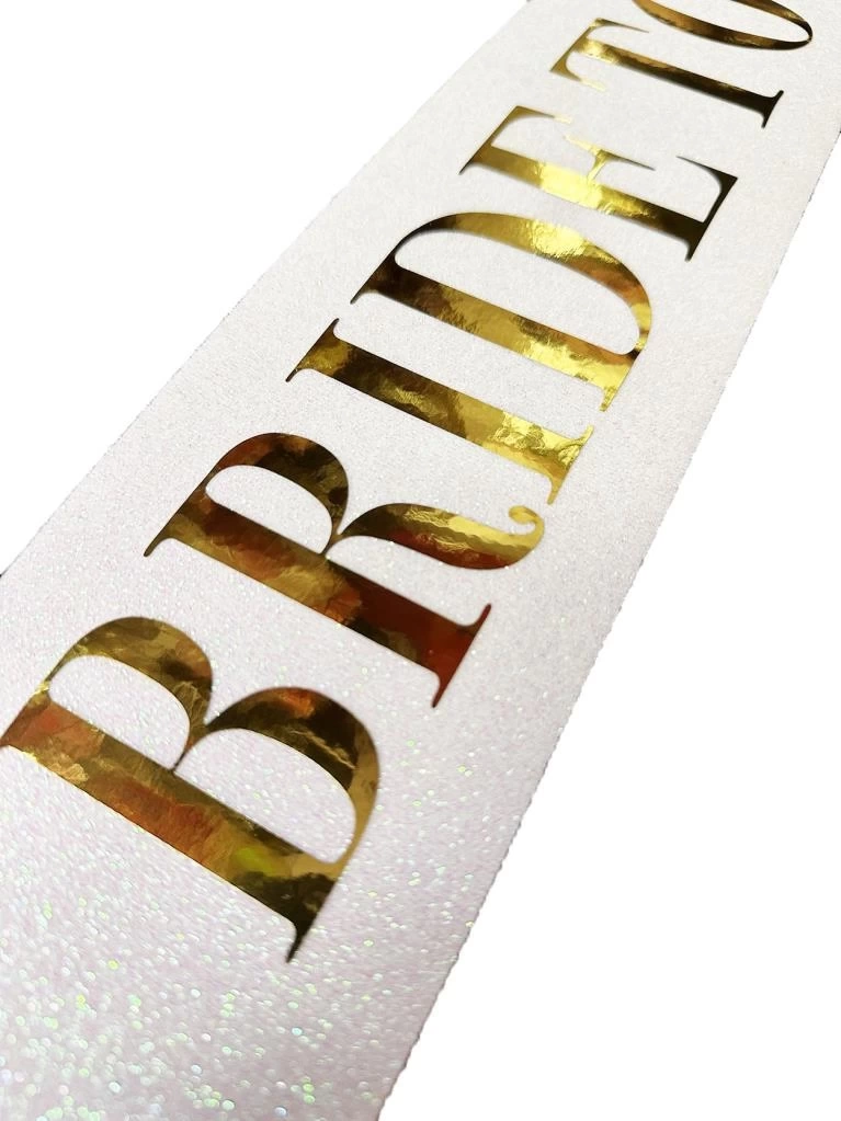 NessiWorld Beyaz Üzeri Altın Büyük Bride To Be Yazılı Simli Işıltılı Kuşak Kemer 10x80 cm