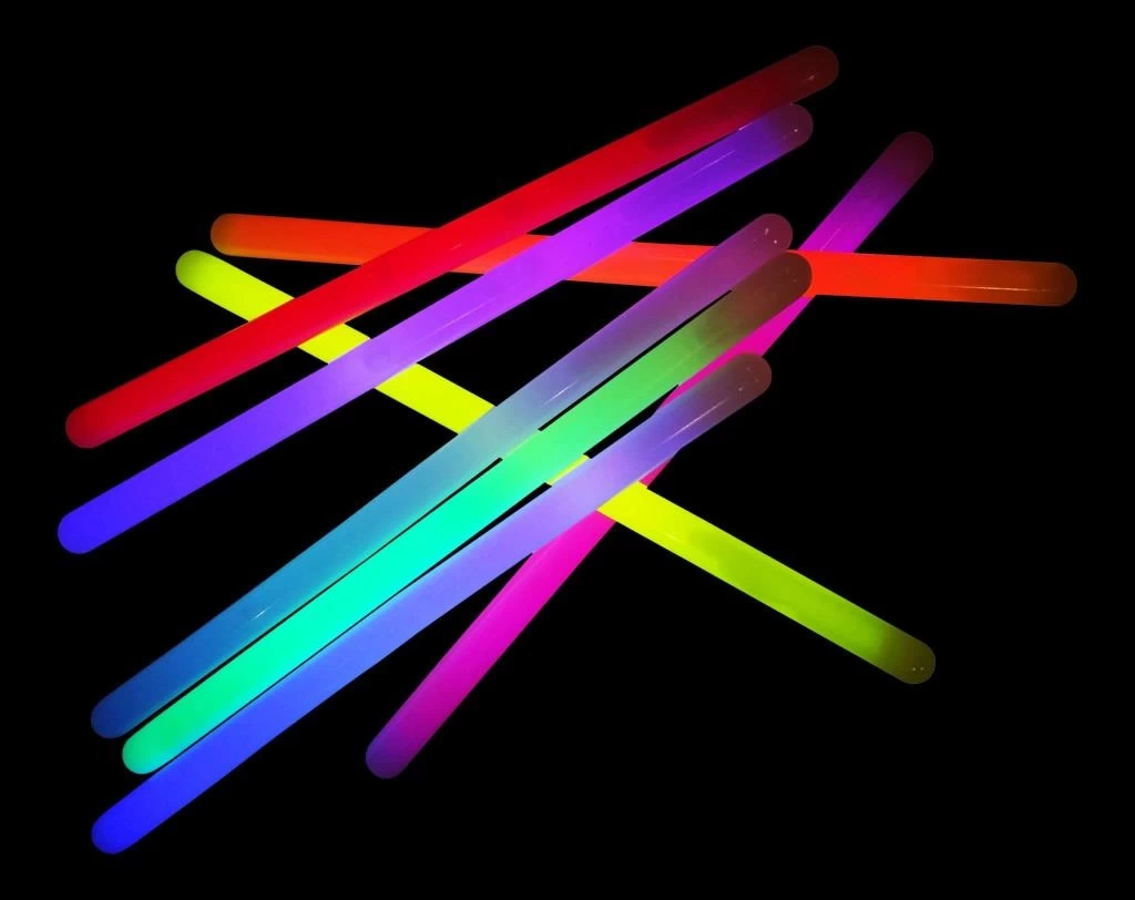 Nessiworld Karanlıkta Parlayan Fosforlu Glow  Kalın Çubuk 30 cm 1 Adet