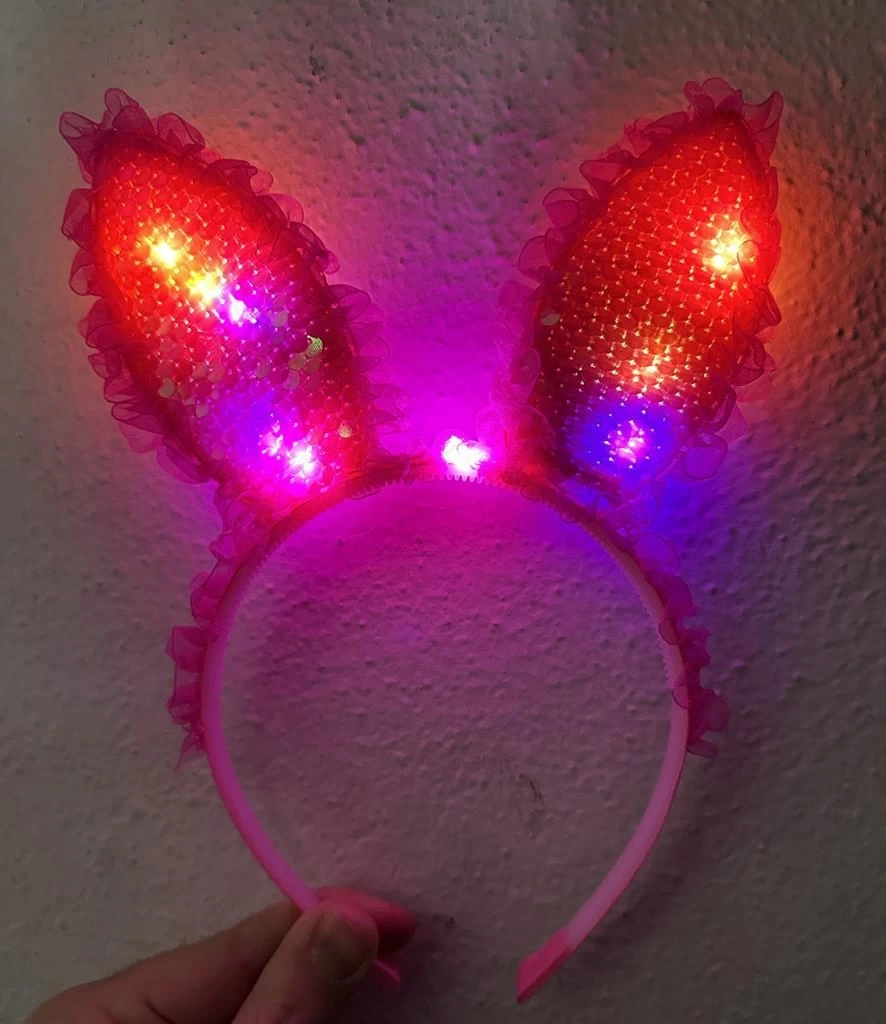 Nessiworld   Kenarları Dantelli Fuşya Pullu Payetli Led Işıklı Tavşan Kulak Taç 23x19 cm