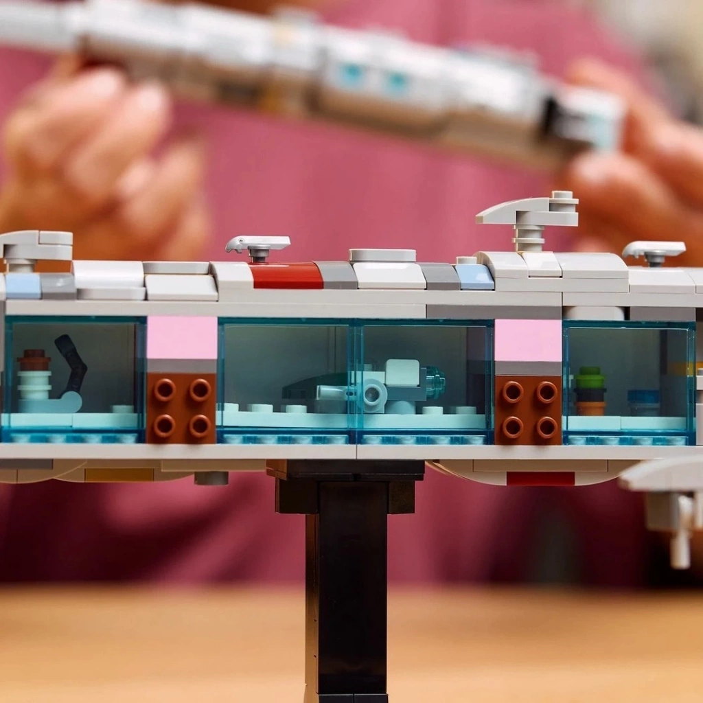 Nessiworld  LEGO Star Wars Home One Starcruiser, İnşa Edilebilen Starship 75405