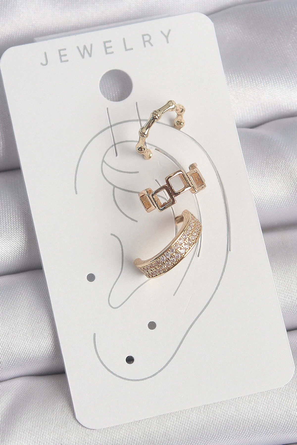 Pirinç Gold Renk Kare Model Zirkon Taşlı 3Lü Model Kadın Kıkırdak Küpe