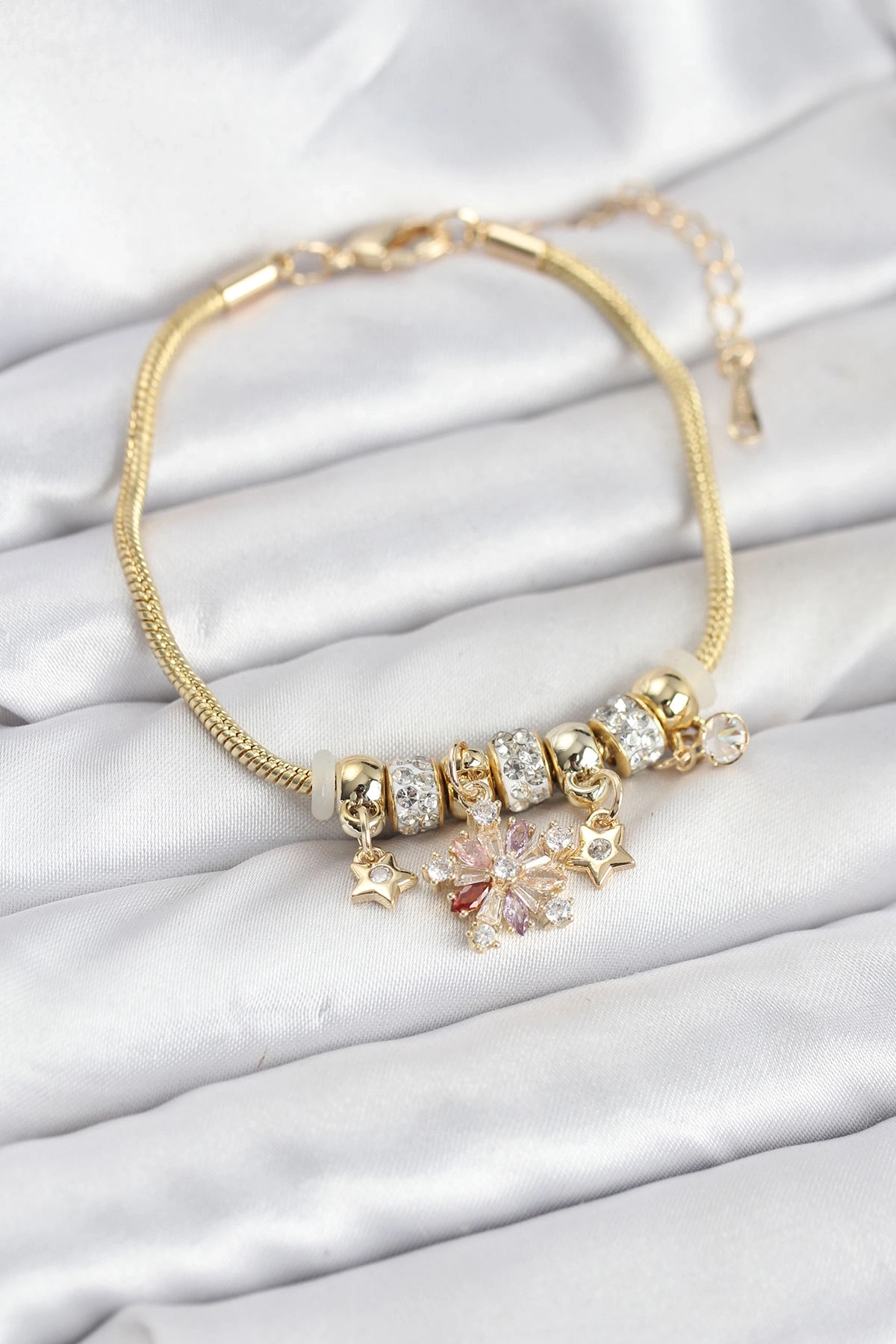 Pirinç Gold Renk Renkli Yıldız Charmlı Kadın Bileklik