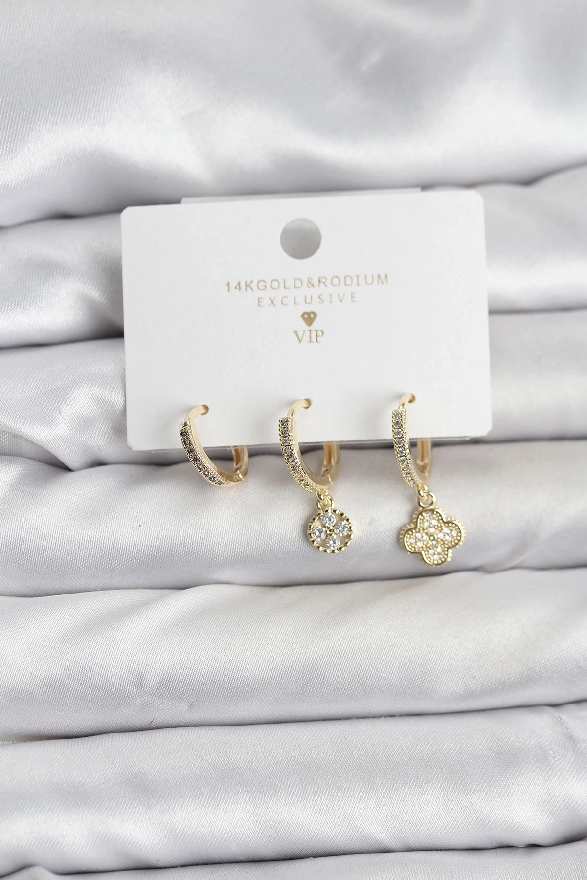 Pirinç Gold Renk Yonca Model 3lü Kadın Küpe Seti