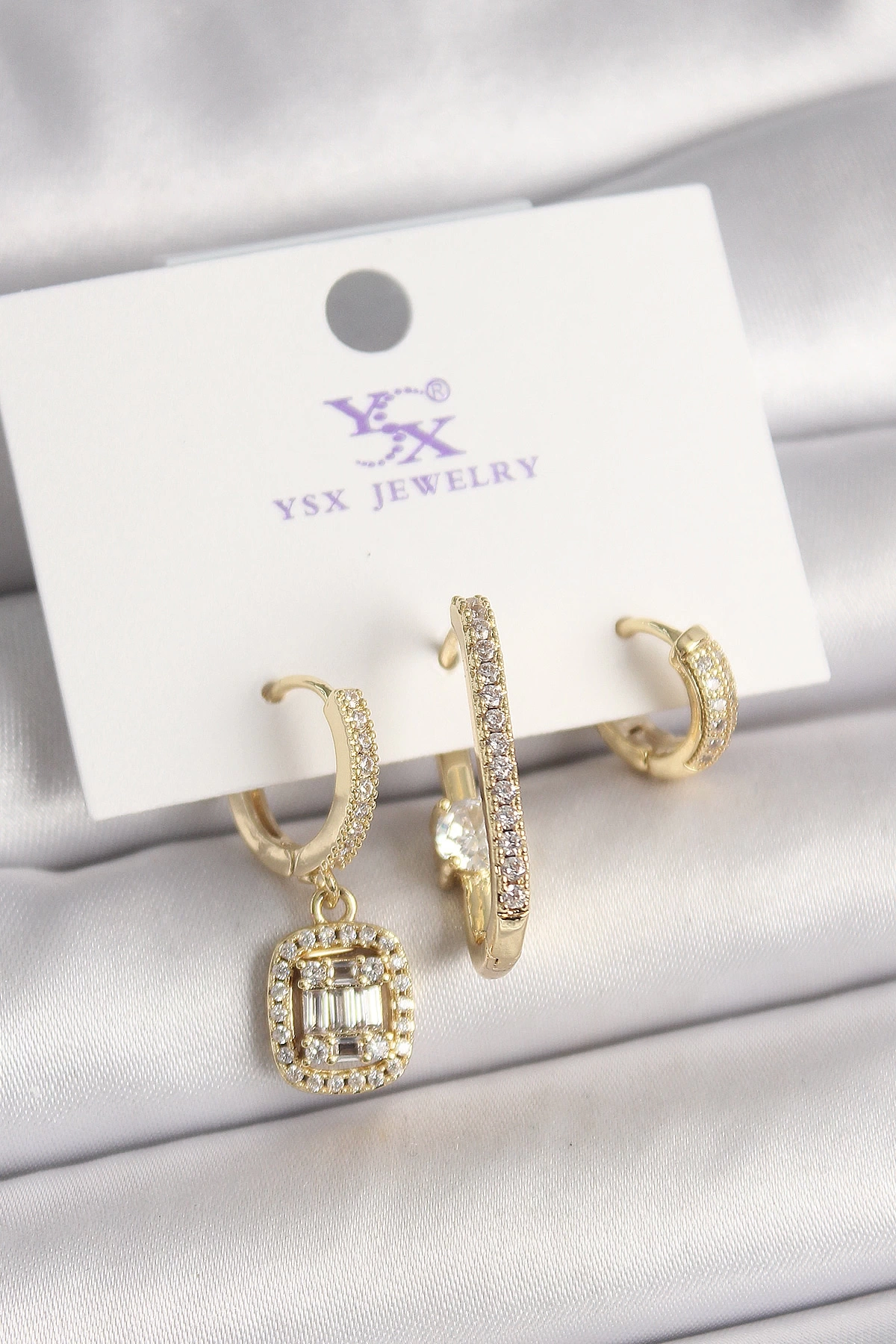 Pirinç Gold Renk Zirkon Taşlı Baget Halka Model 3Lü Kadın Kombin Küpe