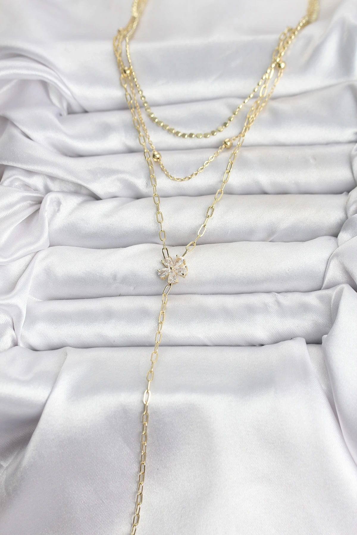 Pirinç Gold Renk Zirkon Taşlı Çiçek Model Detaylı 3lü Kombin Y Kadın Kolye