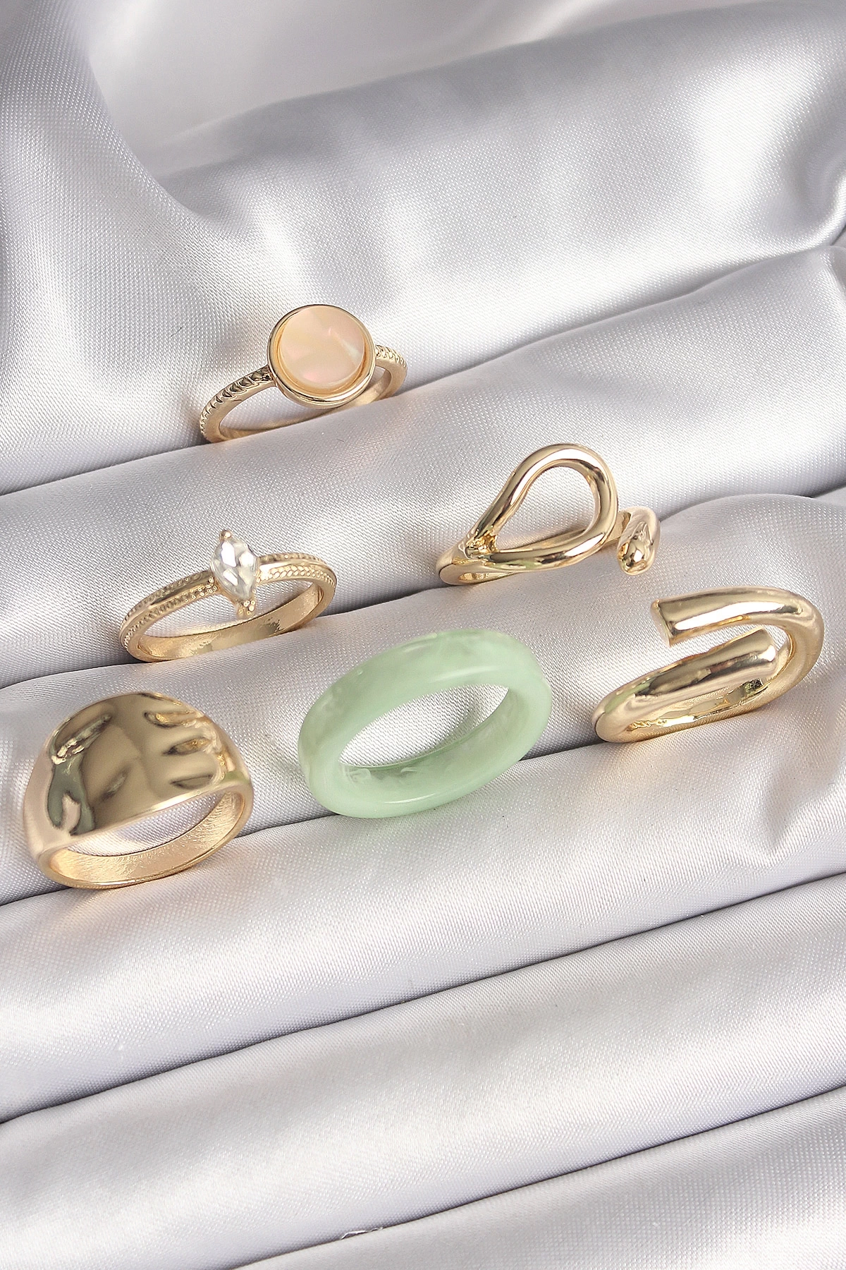 Pirinç Gold Renk Zirkon Taşlı Daire Pembe Mineli Detay 6Lı Kadın Yüzük Seti