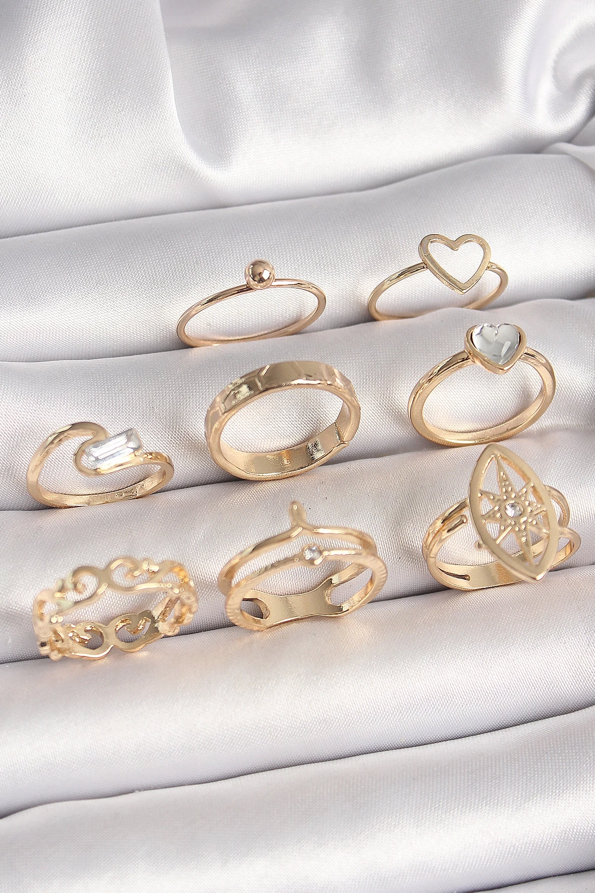 Pirinç Gold Renk Zirkon Taşlı Kalp Model Kutup Yıldız Detay Kadın Yüzük Kombini