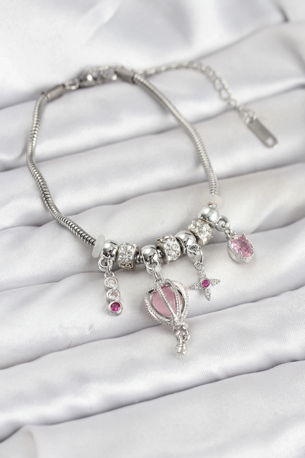 Pirinç Gümüş Renk Uçan Balon Charmlı Kadın Bileklik