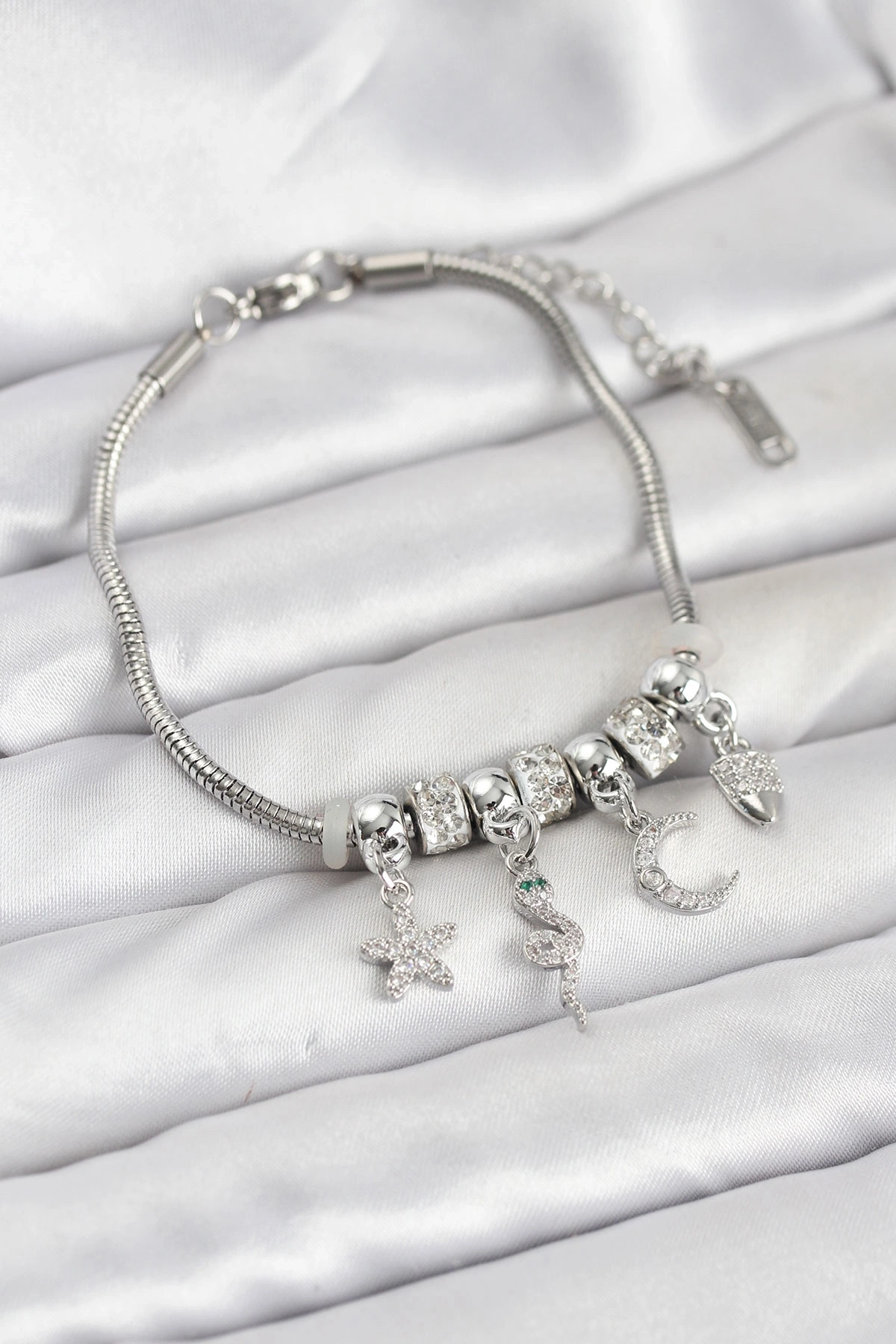 Pirinç Gümüş Renk Yılan Charmlı Kadın Bileklik