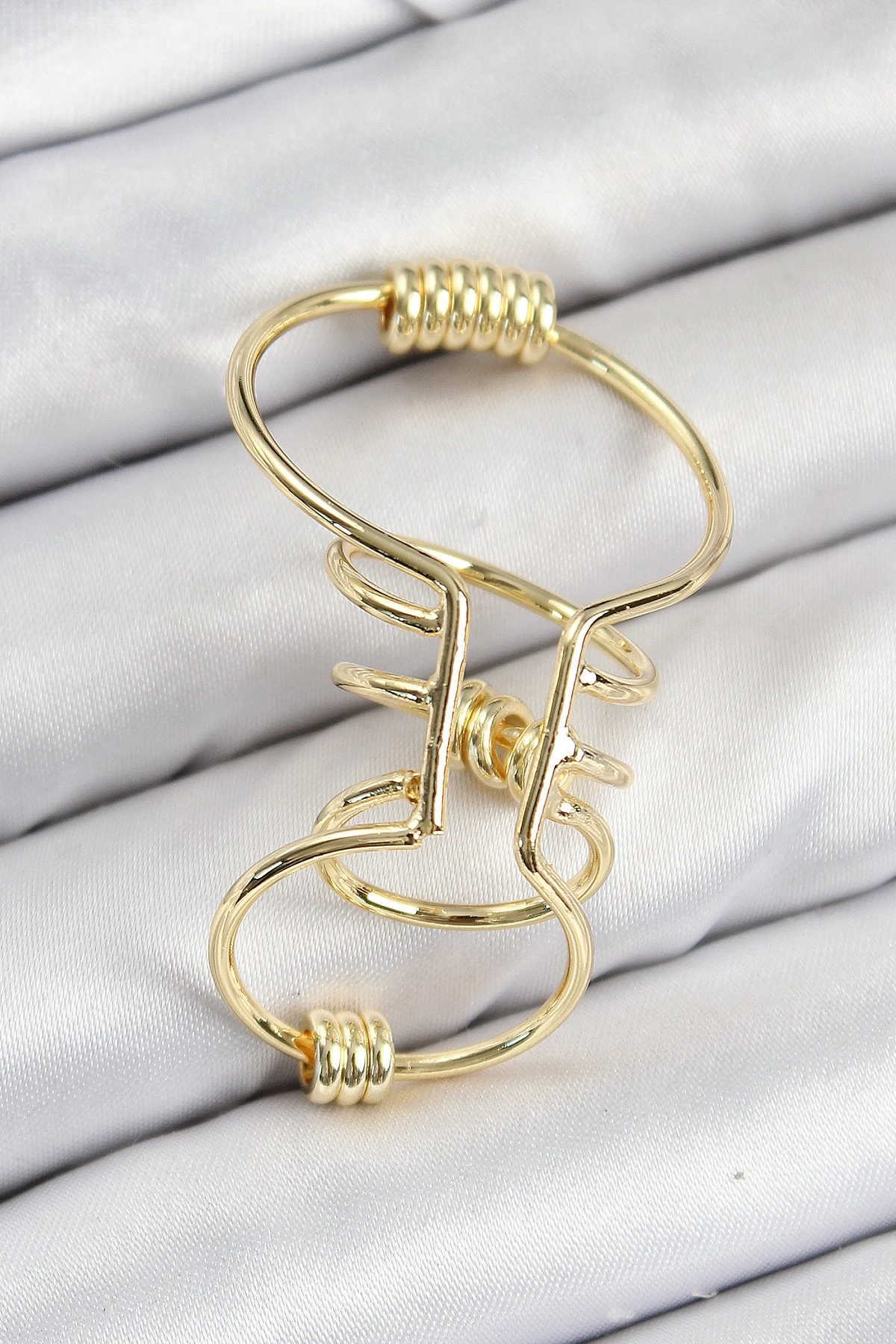 Pirinç Halkalı Model Gold Renk Kıkırdak Küpe