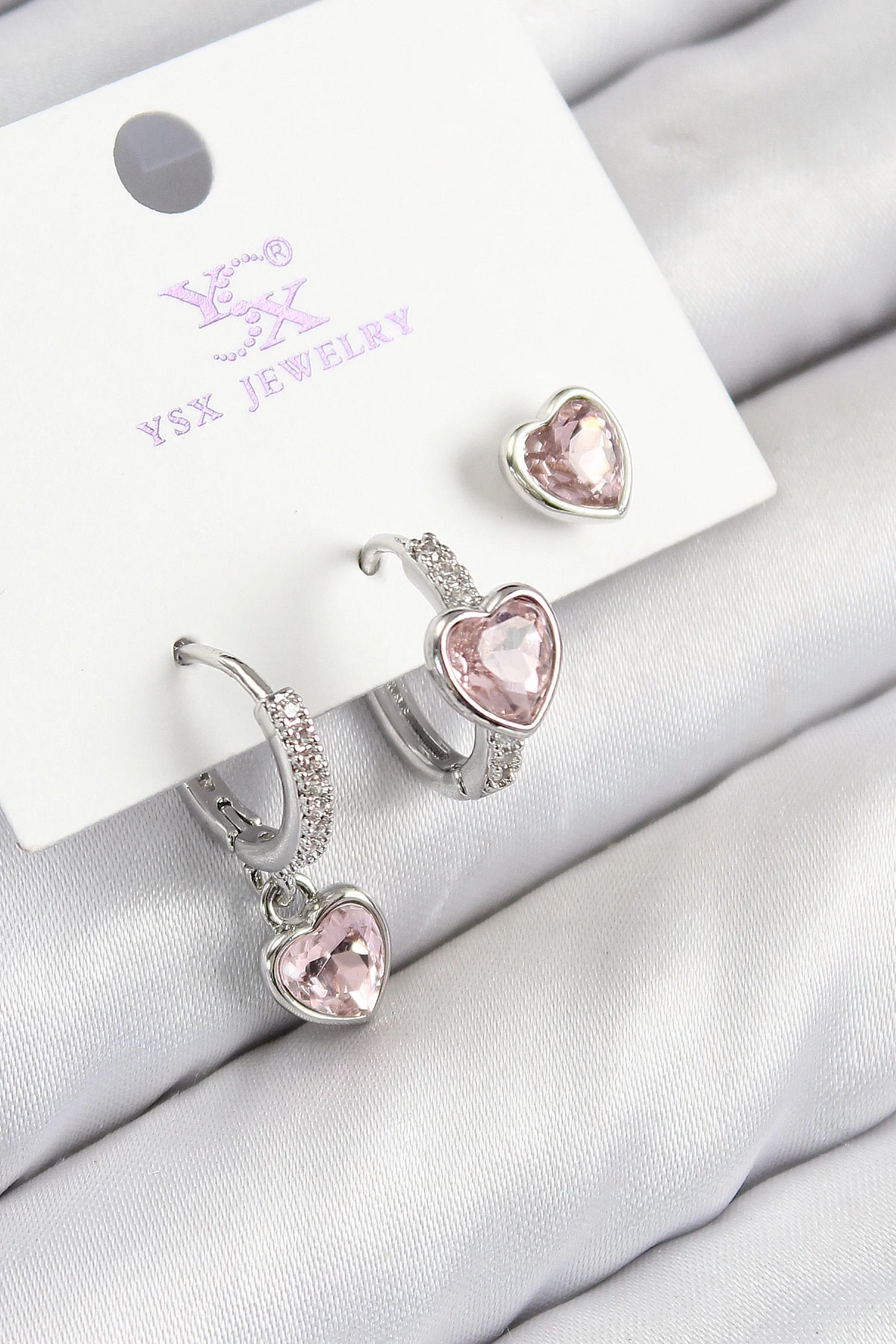 Pirinç Zirkon Taşlı 3lü Pembe Kalp Model Gümüş Renk Kadın Küpe