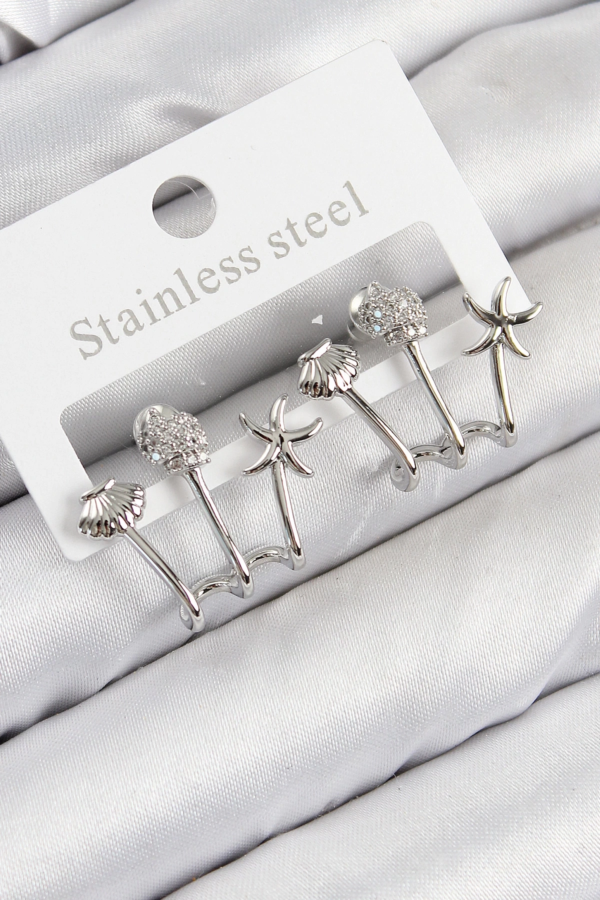 Pirinç Zirkon Taşlı Deniz Yıldızı ve İstiridye Model Gümüş Renk Kadın Küpe