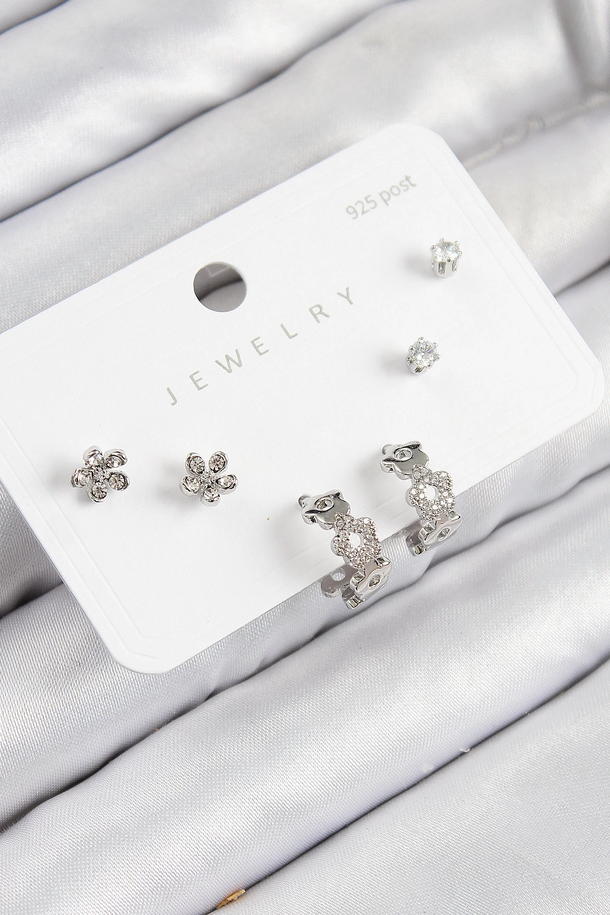 Pirinç Zirkon Taşlı Halka Model Gümüş Renk 925 Ayar Gümüş Çivi Kadın Küpe Set