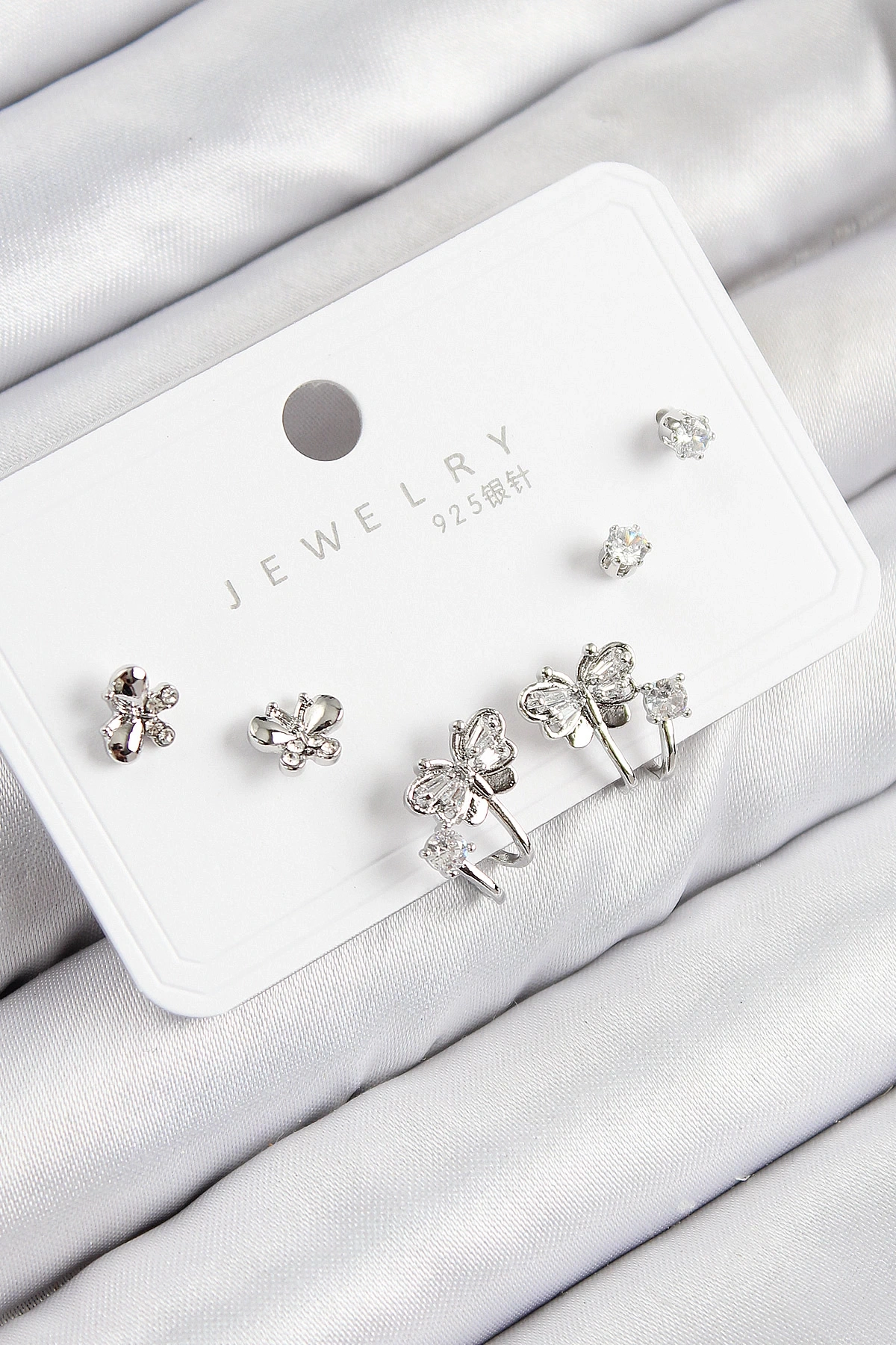 Pirinç Zirkon Taşlı Kelebek Model Gümüş Renk 925 Ayar Gümüş Çivi Kadın Küpe Set