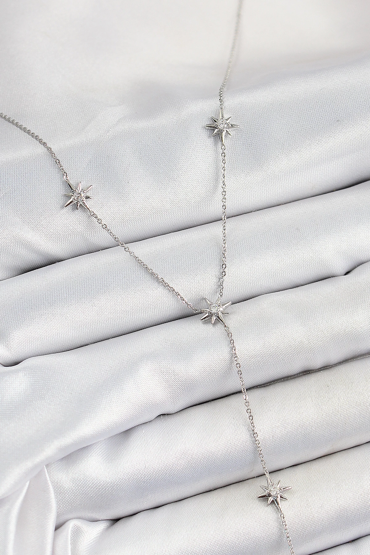 Pirinç Zirkon Taşlı Kutup Yıldız Figürlü Y Model Gümüş Renk Kadın Kolye