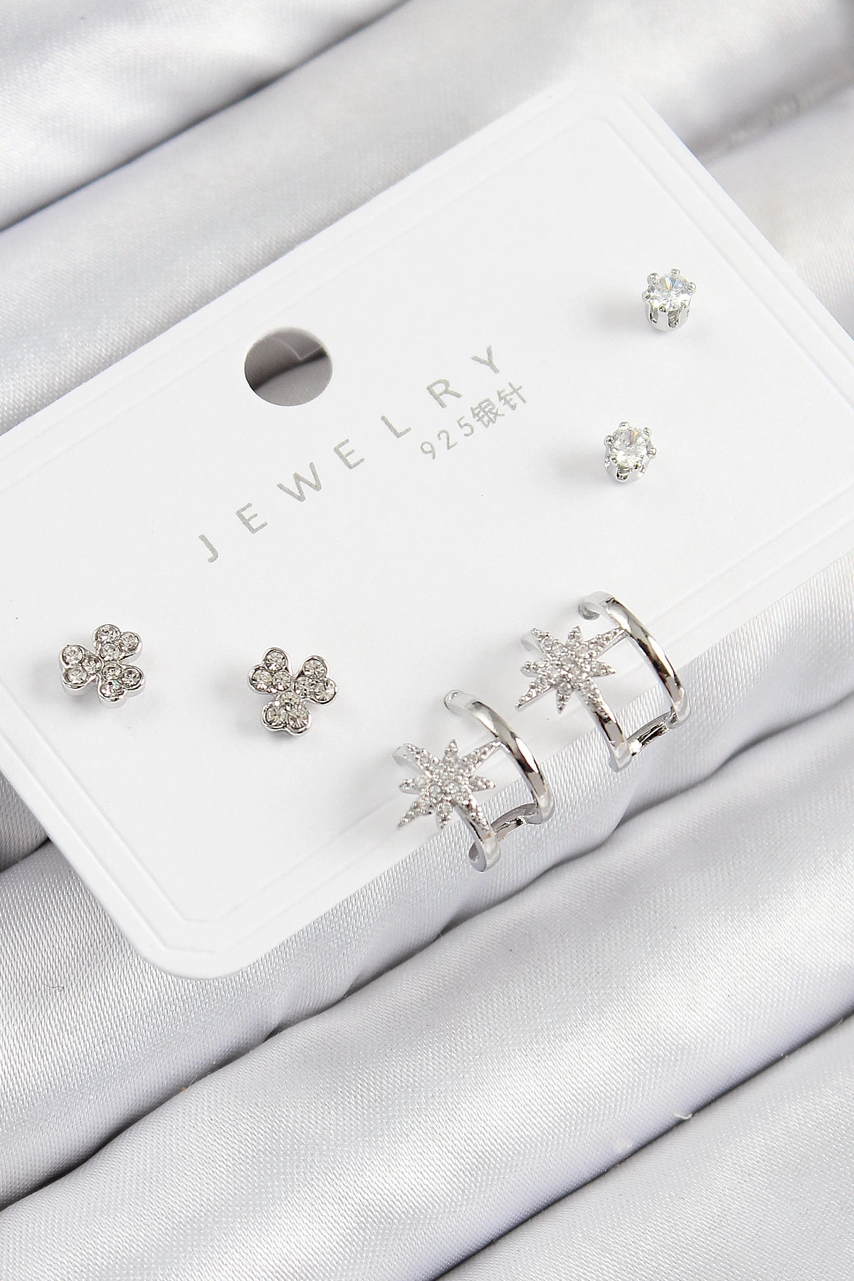 Pirinç Zirkon Taşlı Kutup Yıldızı Model Gümüş Renk 925 Ayar Gümüş Çivi Kadın Küpe Set