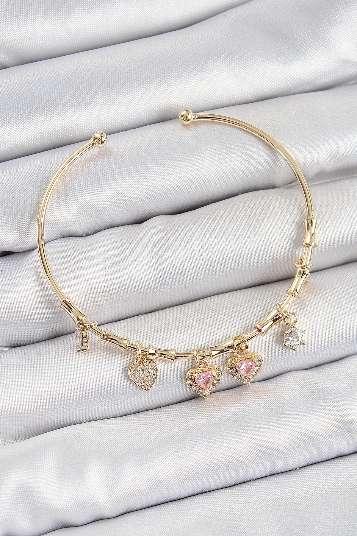 Pirinç Zirkon Taşlı Pembe Kalp Model Gold Renk Charm Bileklik