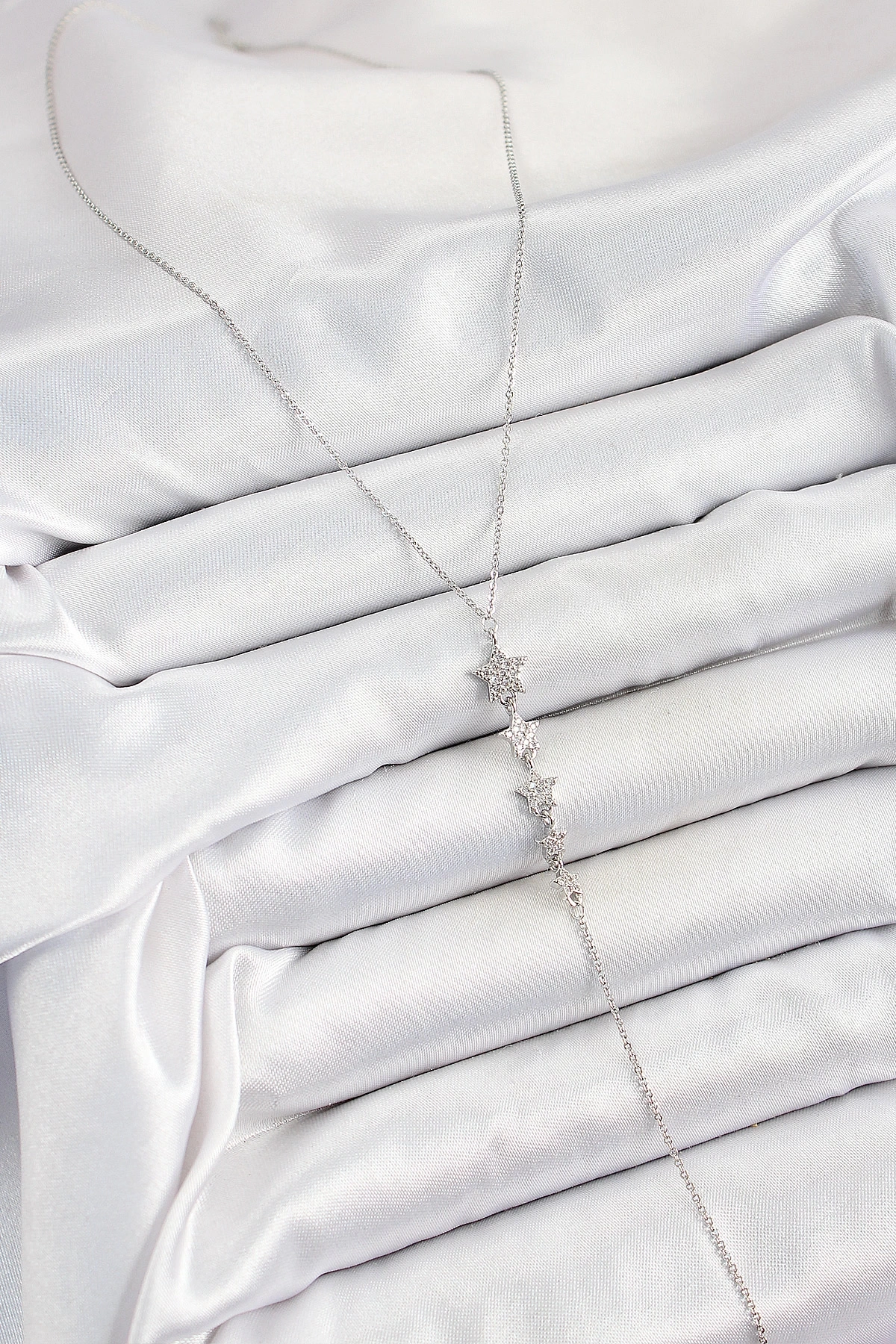 Pirinç Zirkon Taşlı Sıralı Yıldız Figürlü Y Model Gümüş Renk Kadın Kolye