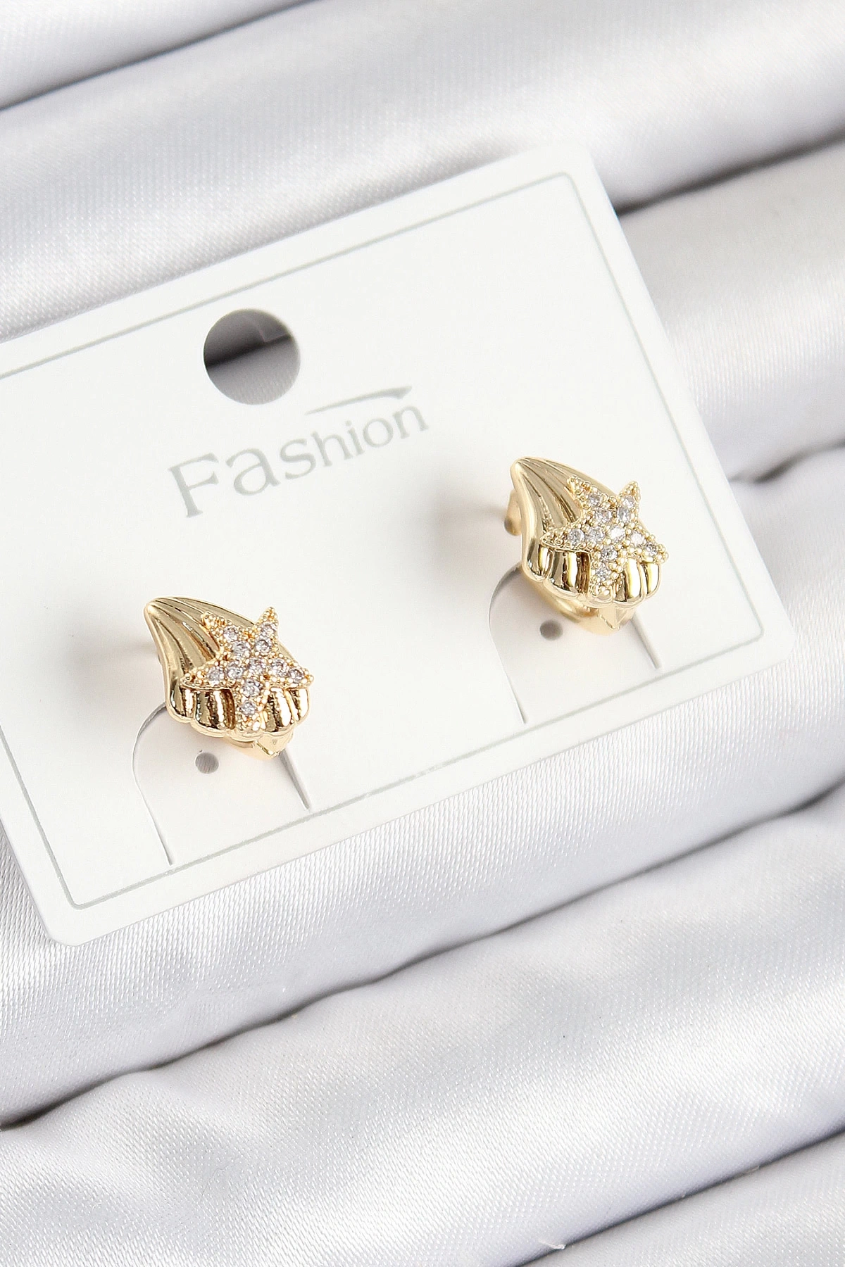 Pirinç Zirkon Taşlı Yıldız Model Gold Renk Çocuk Küpe