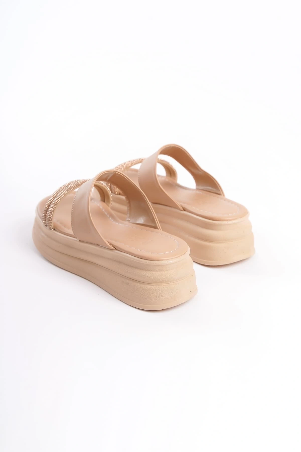 SARAH Düz Topuklu Taşlı Şeritli Kalın ve Ortopedik Taban Kadın Terlik TT - Ten