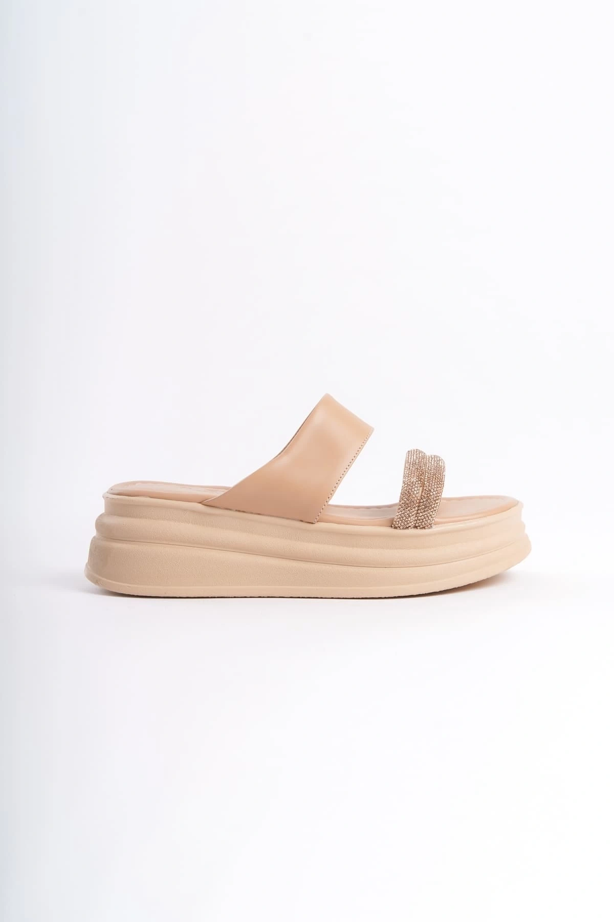 SARAH Düz Topuklu Taşlı Şeritli Kalın ve Ortopedik Taban Kadın Terlik TT - Ten