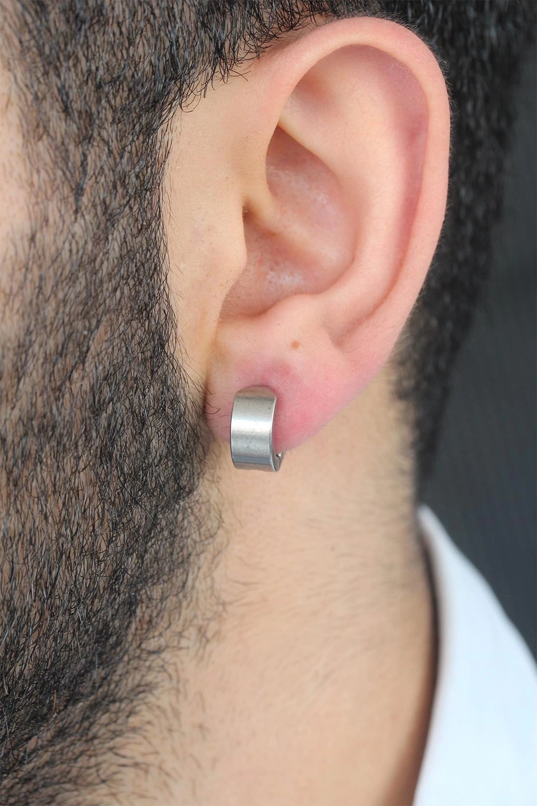 Silver Renk Kaplama Halka Kıstırmalı Çelik Erkek Küpe