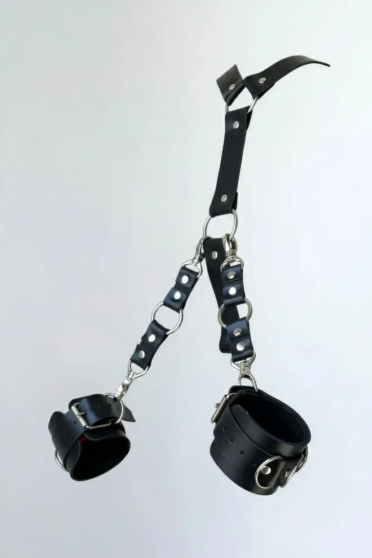 Siyah Kırbaç - Kelepçe Deri Bağlantılı Metal Detaylı Set - Brf1024