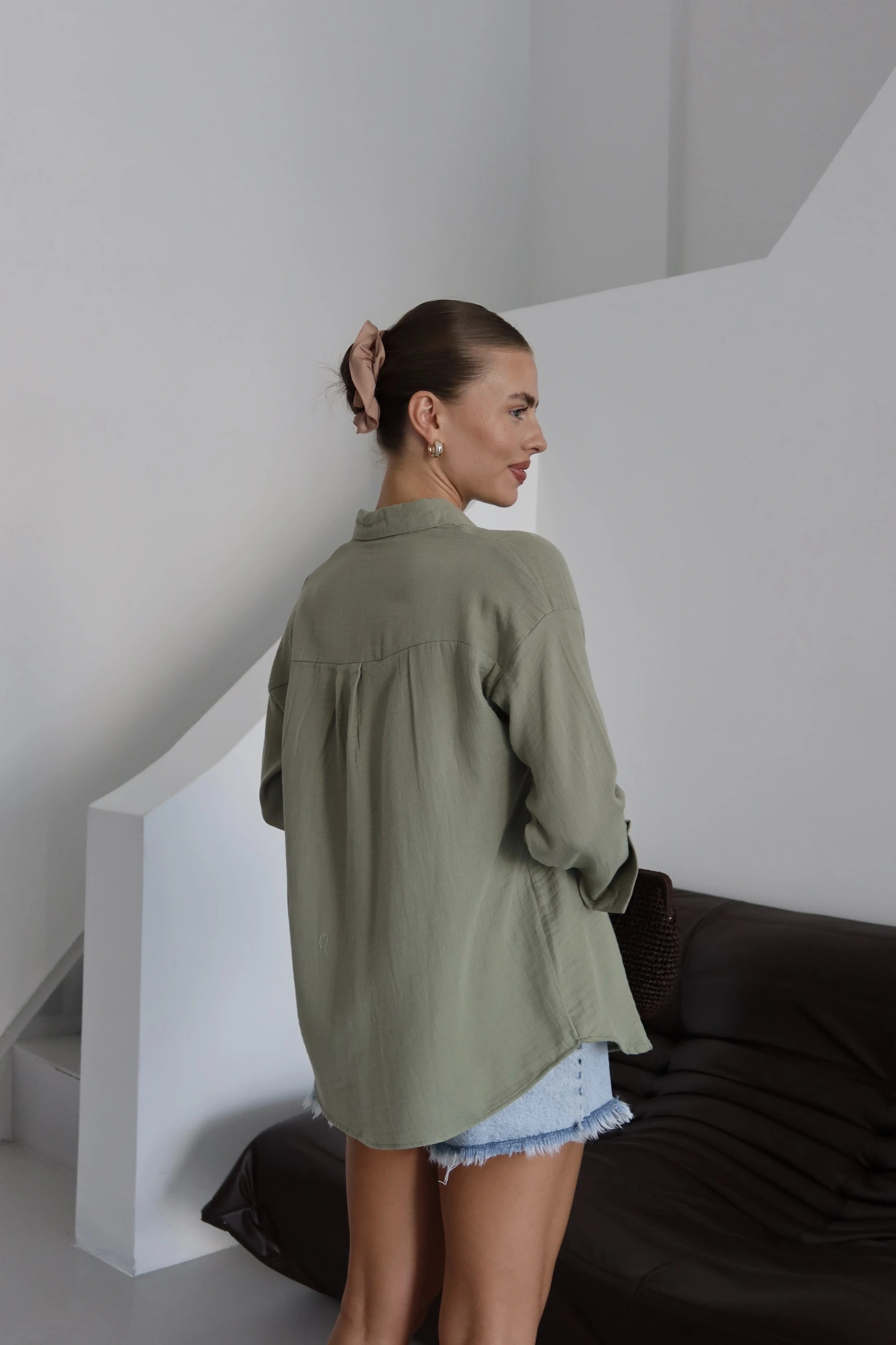 Tek cepli müslin gömlek haki pt