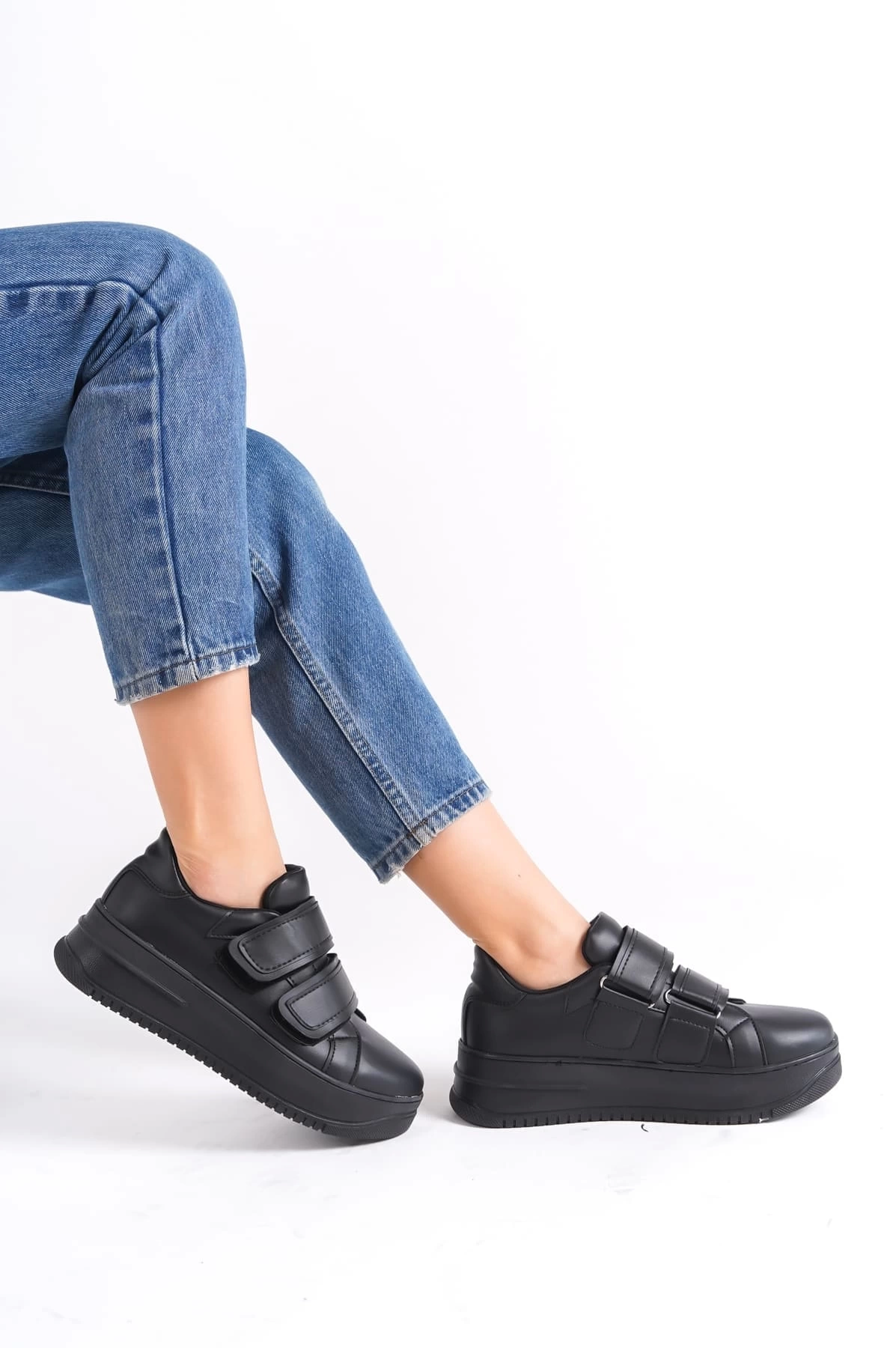 VALENCIA Bağcıksız Cırt Cırtlı Ortopedik Taban Kadın Sneaker Spor Ayakkabı ST - Siyah
