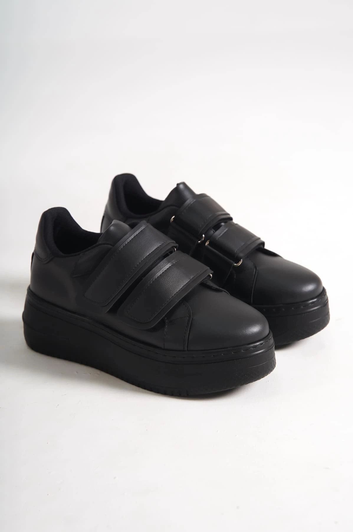VALENCIA Bağcıksız Cırt Cırtlı Ortopedik Taban Kadın Sneaker Spor Ayakkabı ST - Siyah