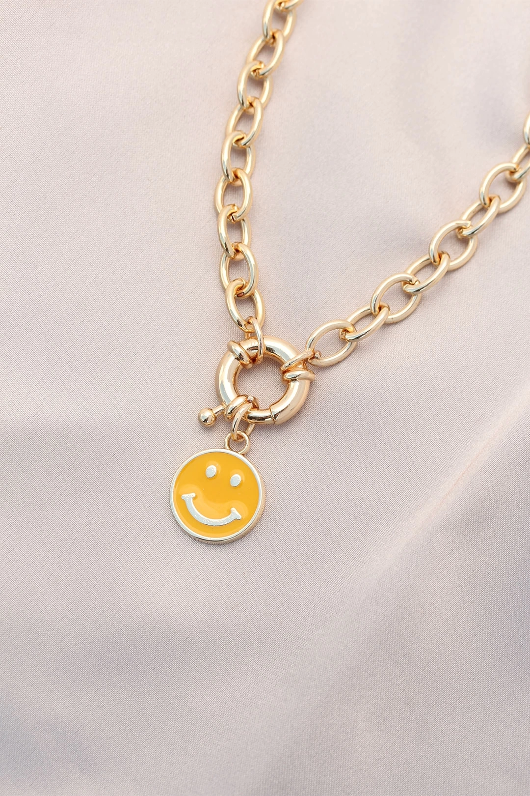 Yeni Sezon Sarı Renk Smile Model Retro Gold Metal Kolye