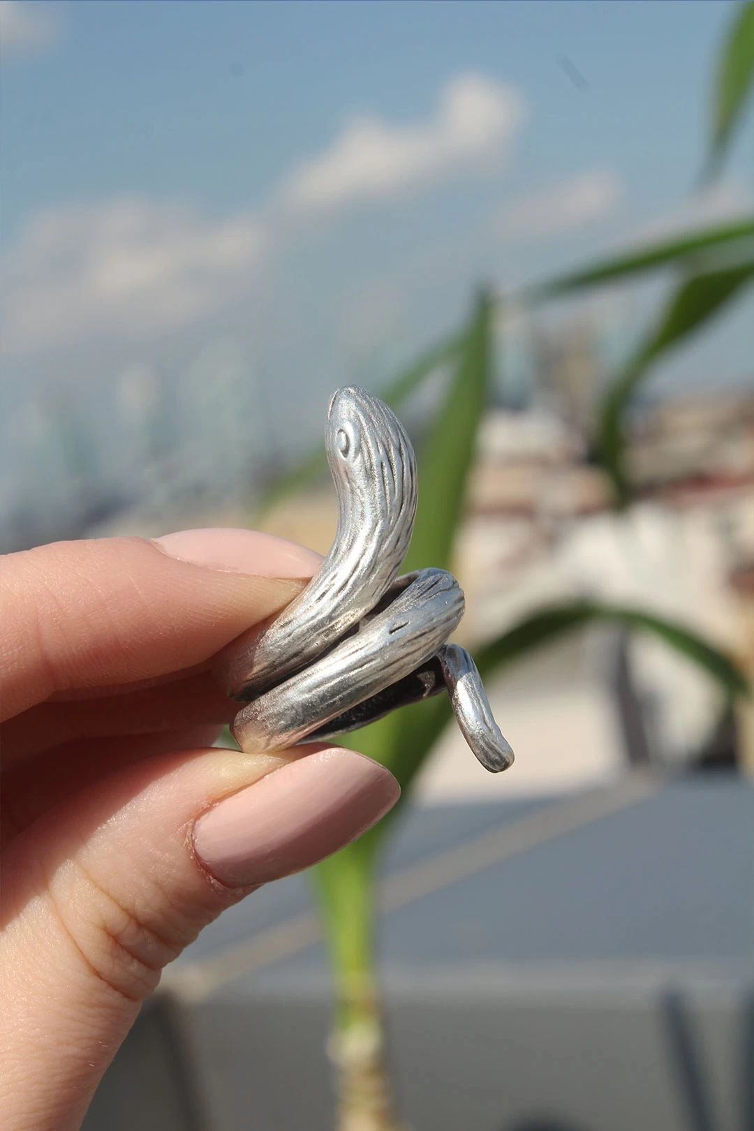 Yılan Figürlü Metal Ayarlamalı Antik Yüzük