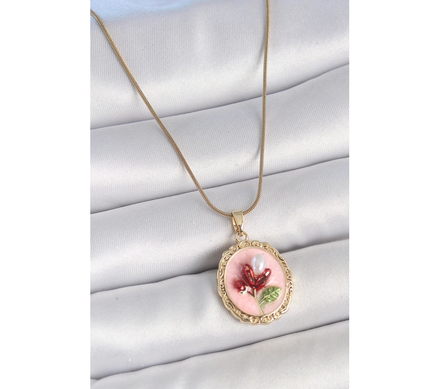 316L Çelik Gold Renk Zincir Pembe Mineli İncili Çiçek İşlemeli Portre Model Kadın Kolye