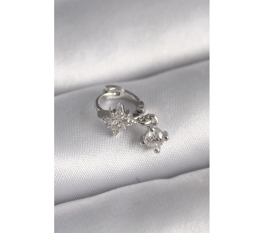 316L Çelik Gümüş Renk Zirkon Taşlı Çiçek Model Sallantı Detay Tragus Piercing