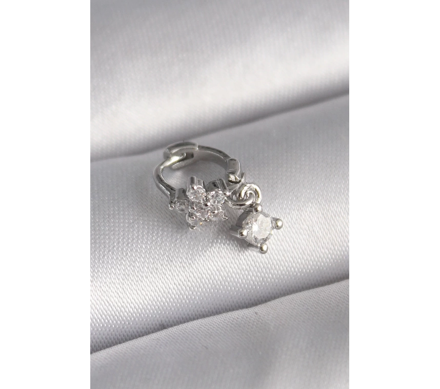 316L Çelik Gümüş Renk Zirkon Taşlı Çiçek Model Sallantı Detay Tragus Piercing