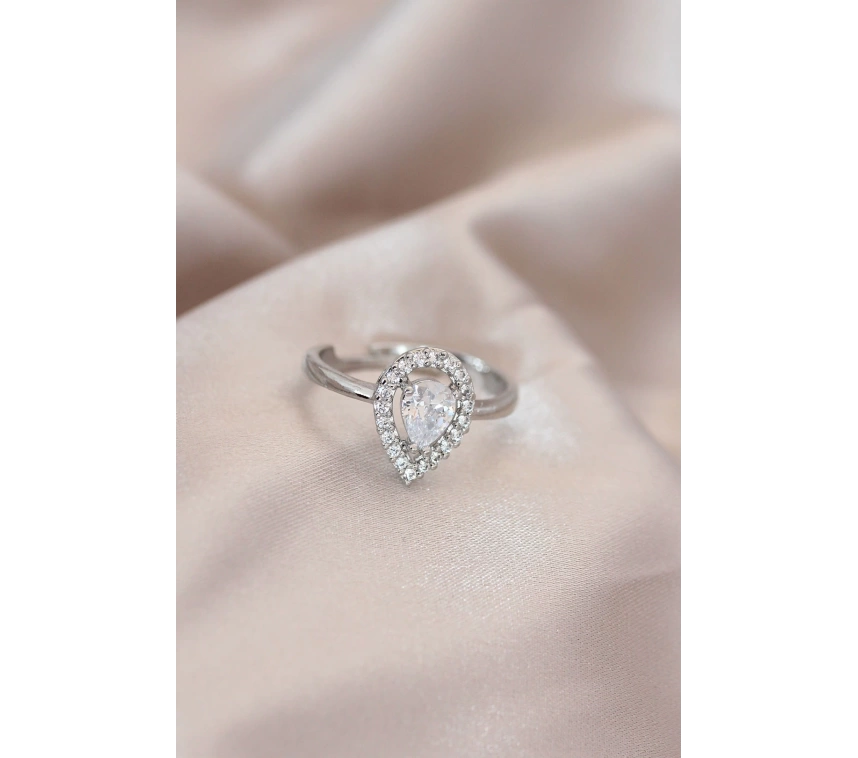 Ayarlamalı Silver Renk Metal Zirkon ve Kristal Taşlı Damla Model Yüzük